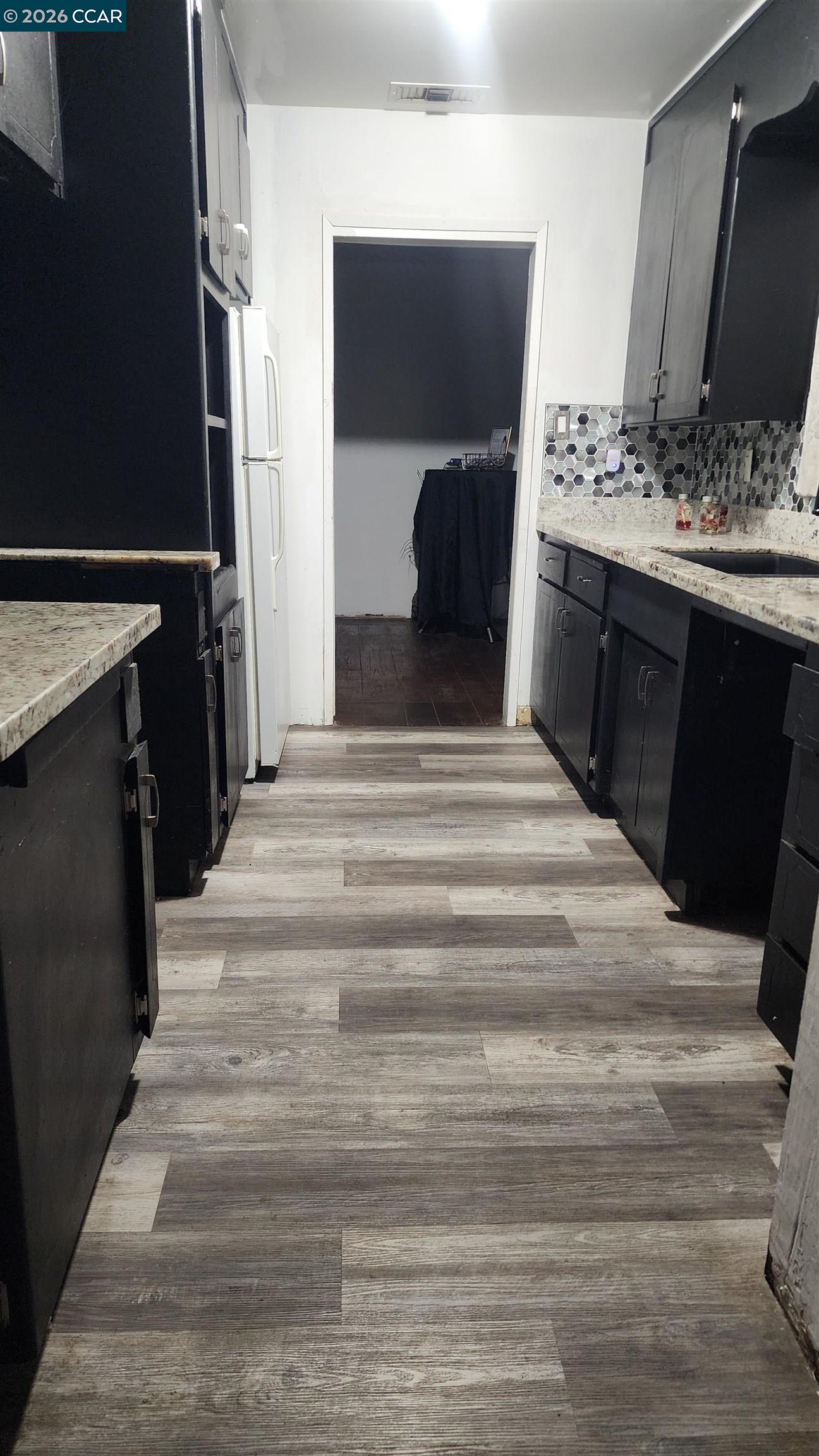 Detail Gallery Image 6 of 7 For 409 E 13th St, Antioch,  CA 94509 - 3 Beds | 2 Baths