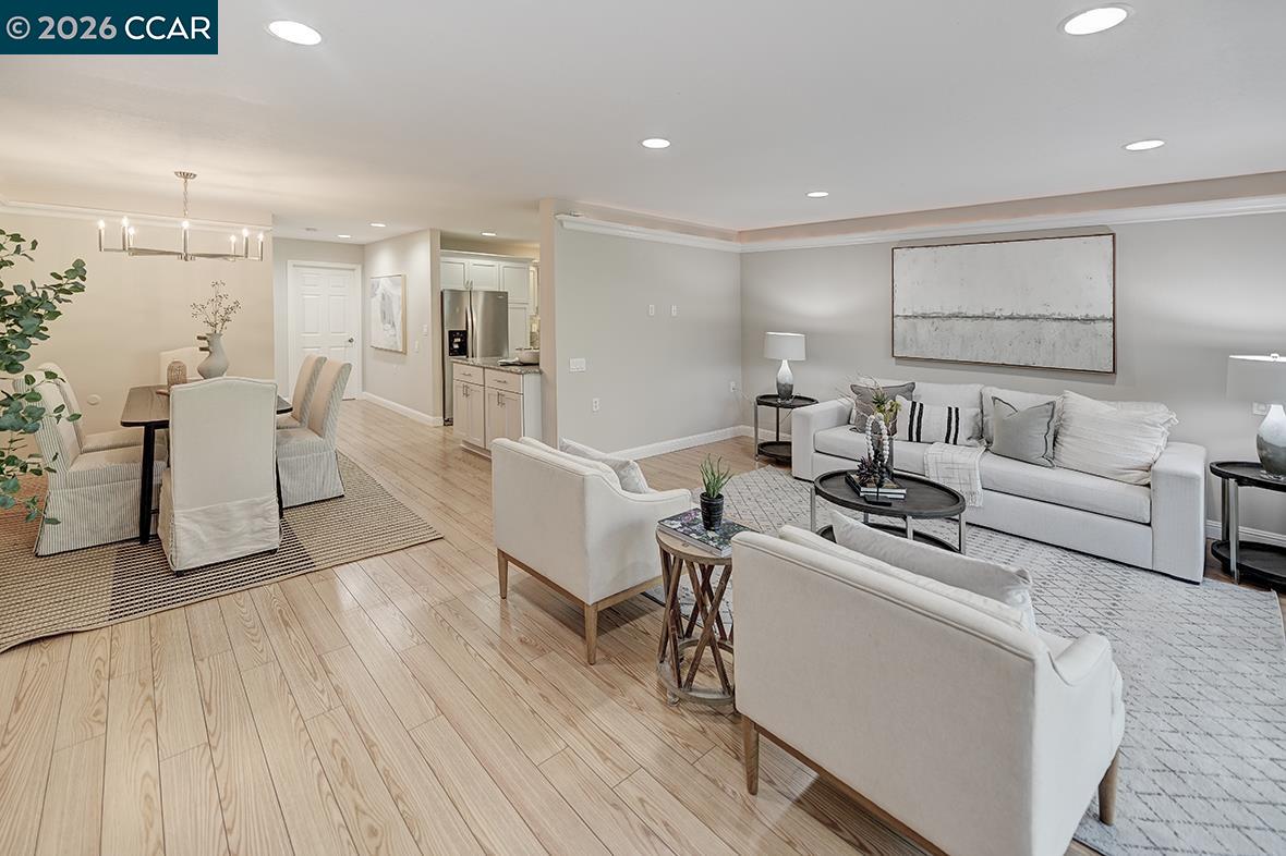 Detail Gallery Image 12 of 60 For 3437 Tice Creek Dr #1,  Walnut Creek,  CA 94595 - 3 Beds | 2 Baths