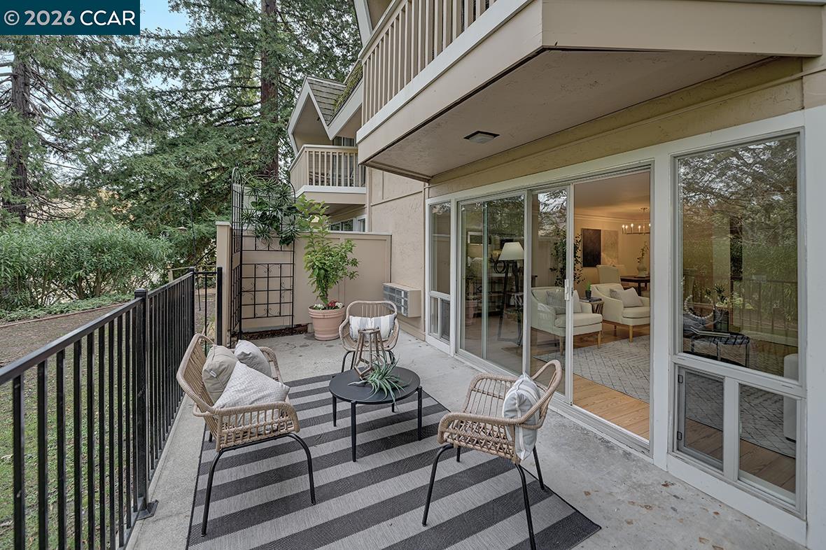 Detail Gallery Image 13 of 60 For 3437 Tice Creek Dr #1,  Walnut Creek,  CA 94595 - 3 Beds | 2 Baths