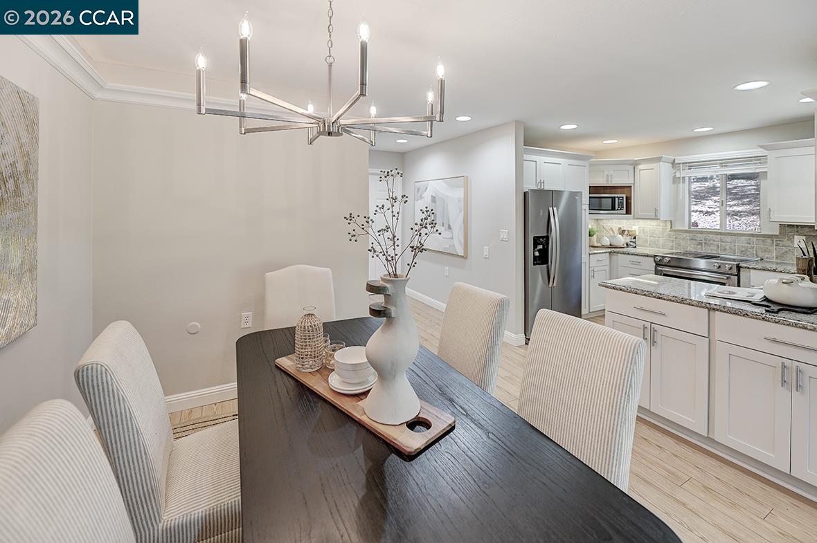 Detail Gallery Image 15 of 60 For 3437 Tice Creek Dr #1,  Walnut Creek,  CA 94595 - 3 Beds | 2 Baths