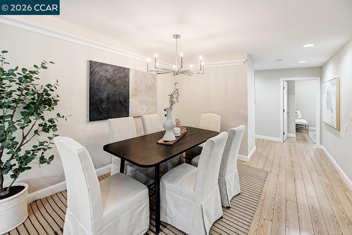 Detail Gallery Image 16 of 60 For 3437 Tice Creek Dr #1,  Walnut Creek,  CA 94595 - 3 Beds | 2 Baths