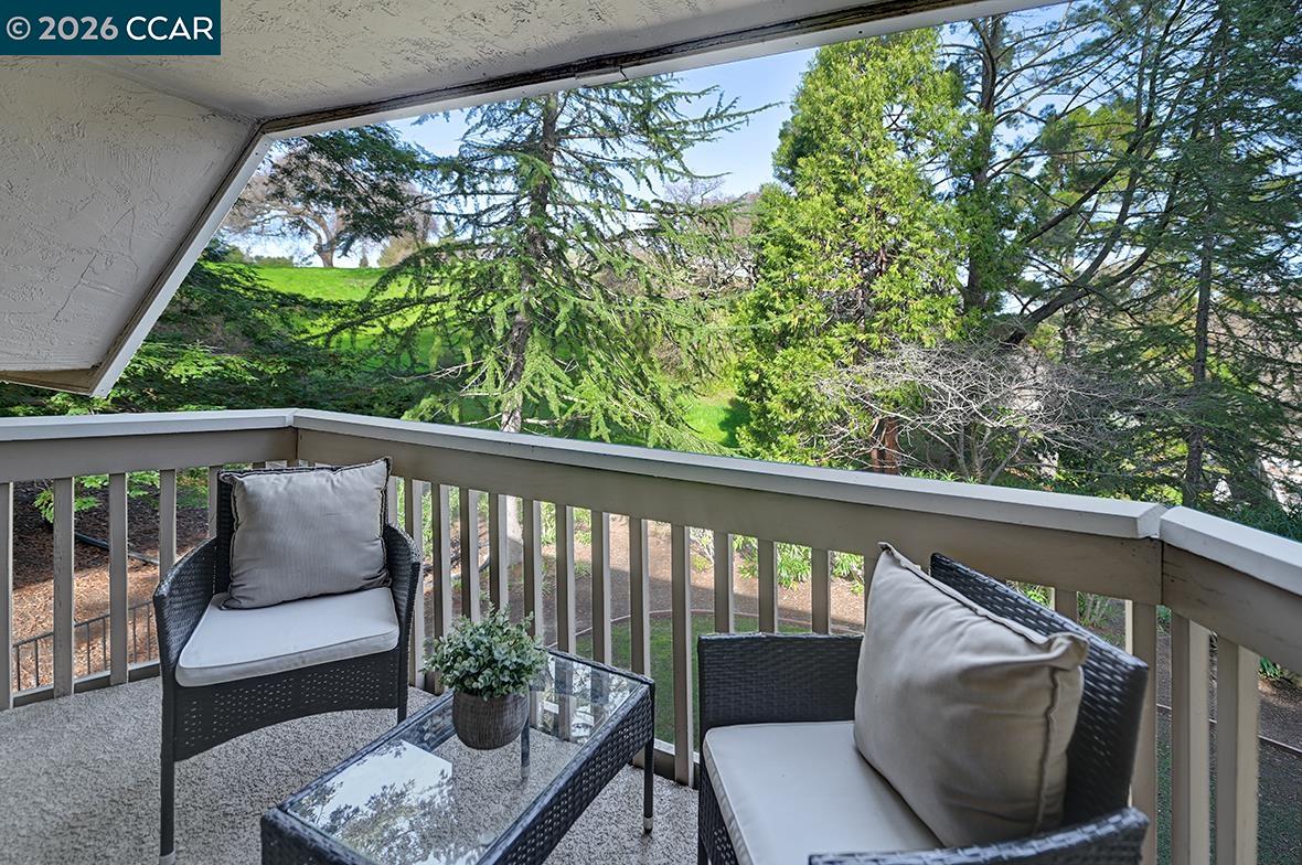 Detail Gallery Image 35 of 60 For 3437 Tice Creek Dr #1,  Walnut Creek,  CA 94595 - 3 Beds | 2 Baths