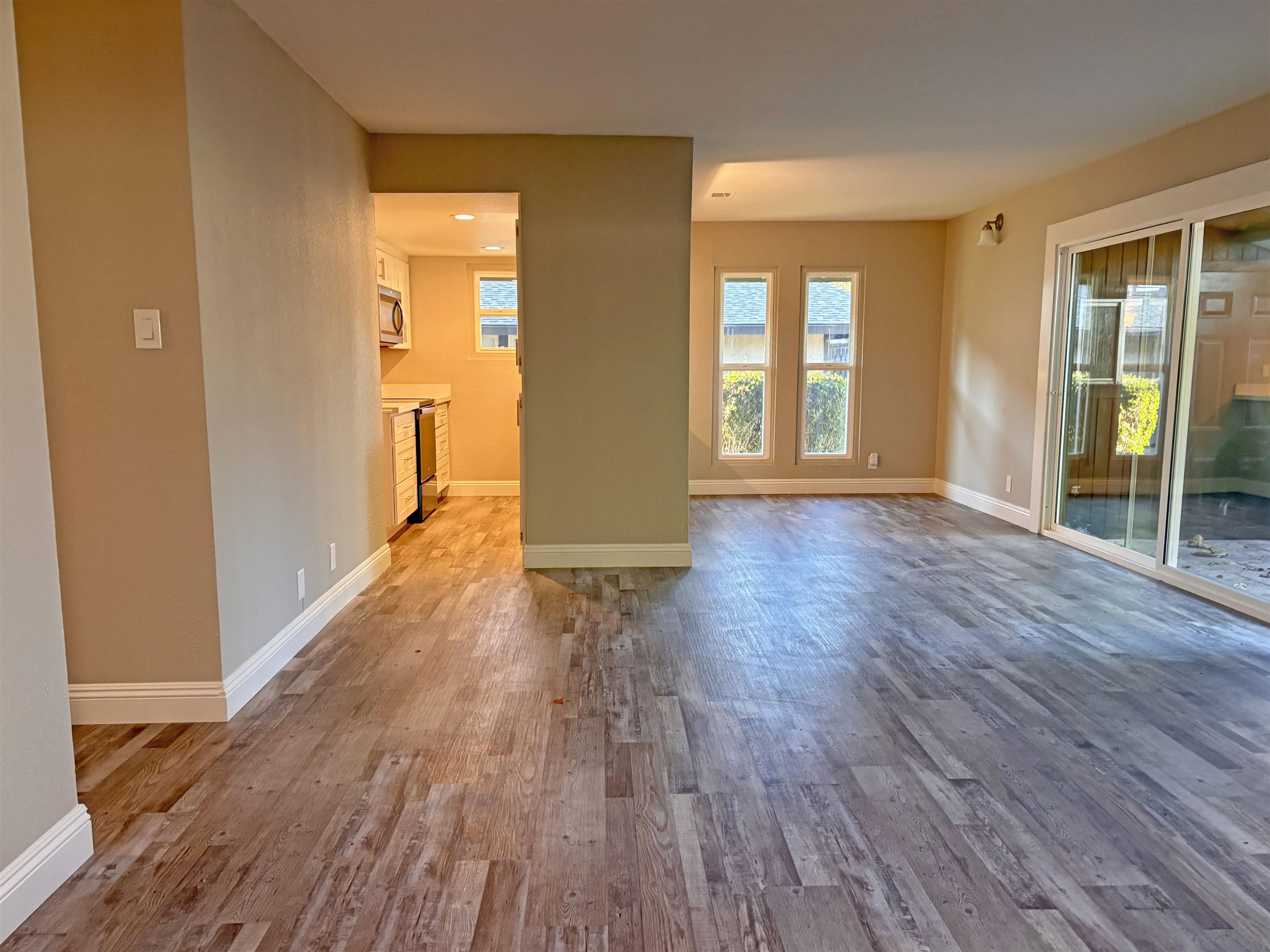 Detail Gallery Image 5 of 32 For 1730 Sapling Ct a,  Concord,  CA 94519-1576 - 3 Beds | 2 Baths