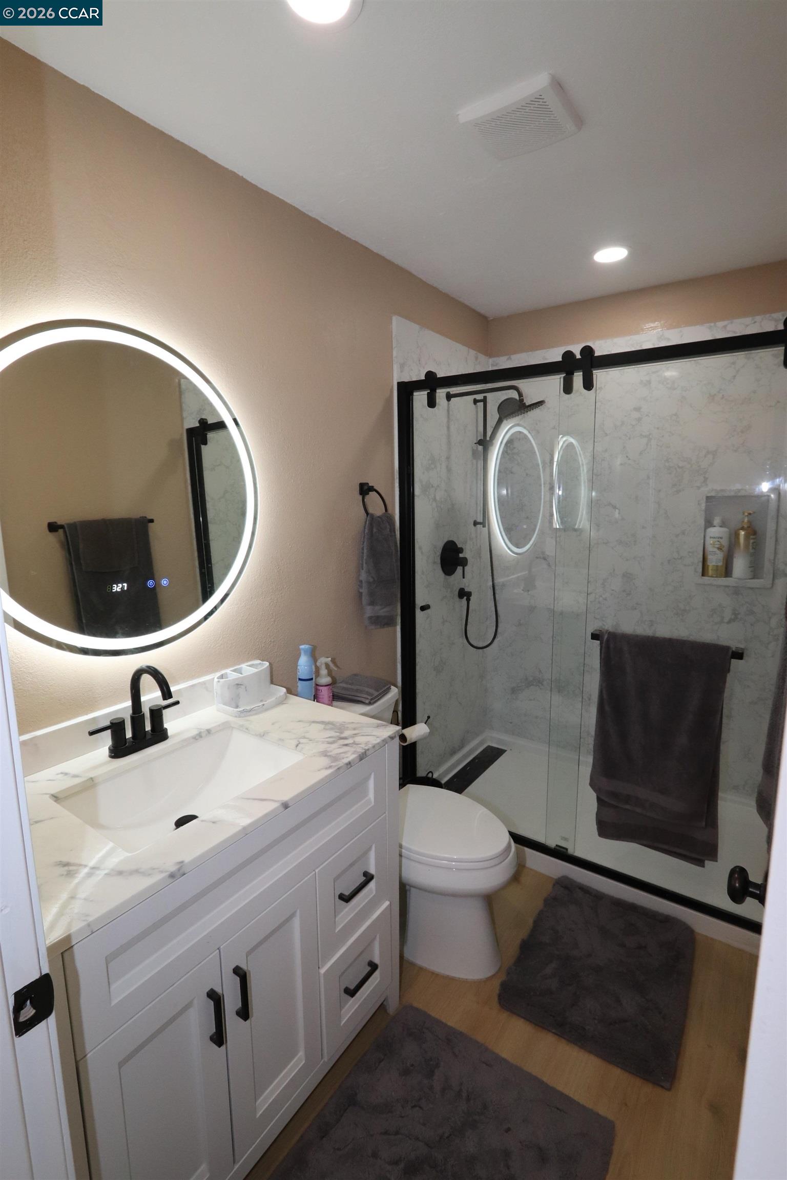 Photo #12: 41122673 Listing: Photo #12