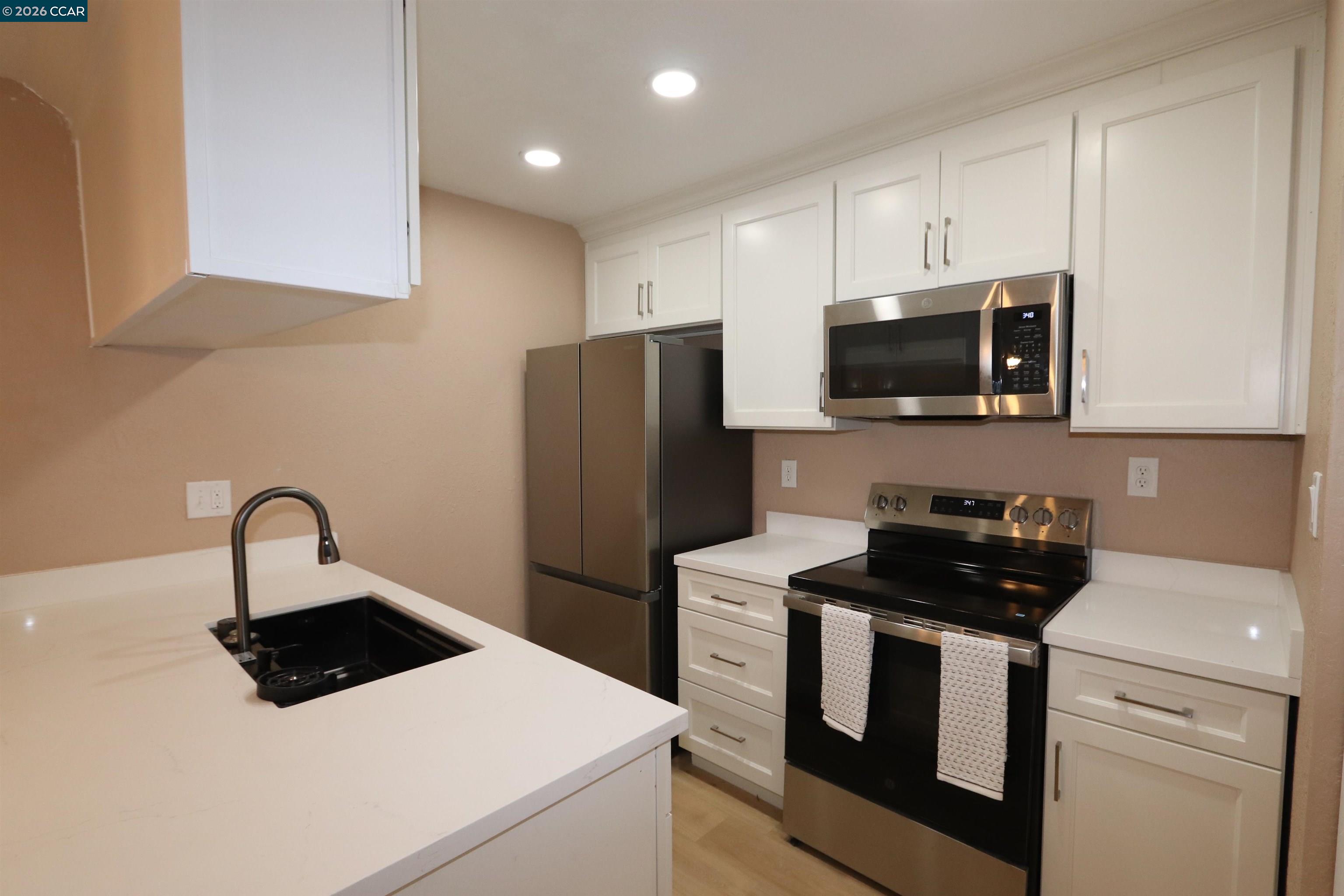 Photo #9: 41122673 Listing: Photo #9