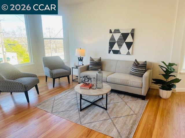 Detail Gallery Image 2 of 4 For 211 Delfino Ave, Richmond,  CA 94801 - 2 Beds | 1 Baths