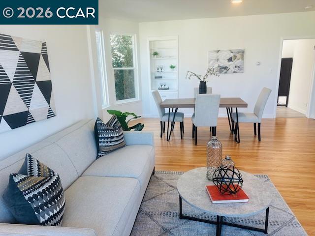 Detail Gallery Image 3 of 4 For 211 Delfino Ave, Richmond,  CA 94801 - 2 Beds | 1 Baths