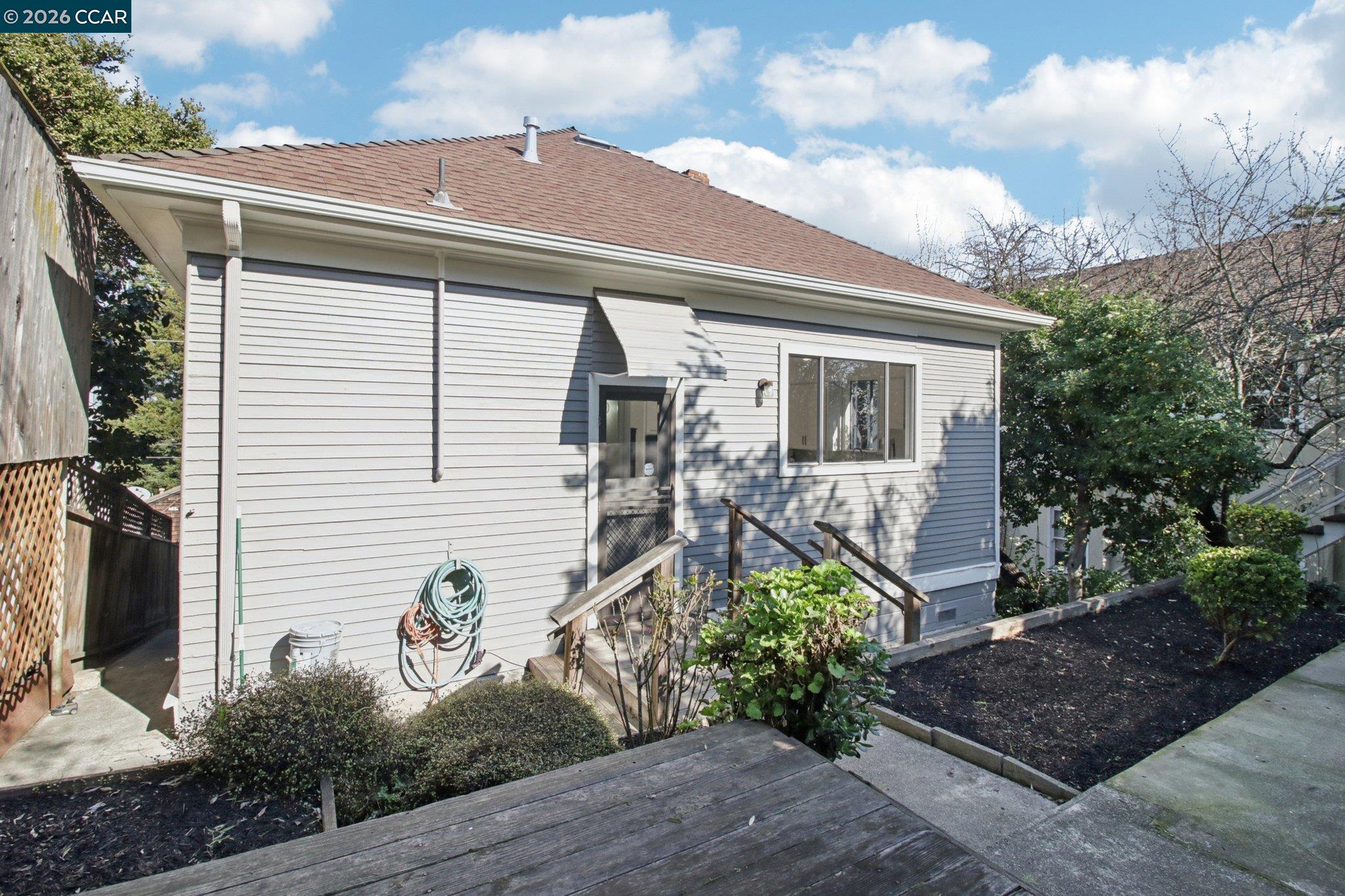 Detail Gallery Image 21 of 32 For 211 Delfino Ave, Richmond,  CA 94801 - 2 Beds | 1 Baths