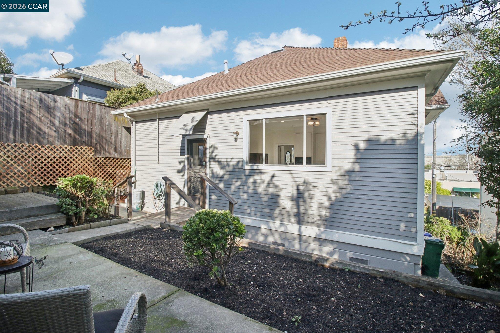 Detail Gallery Image 22 of 32 For 211 Delfino Ave, Richmond,  CA 94801 - 2 Beds | 1 Baths