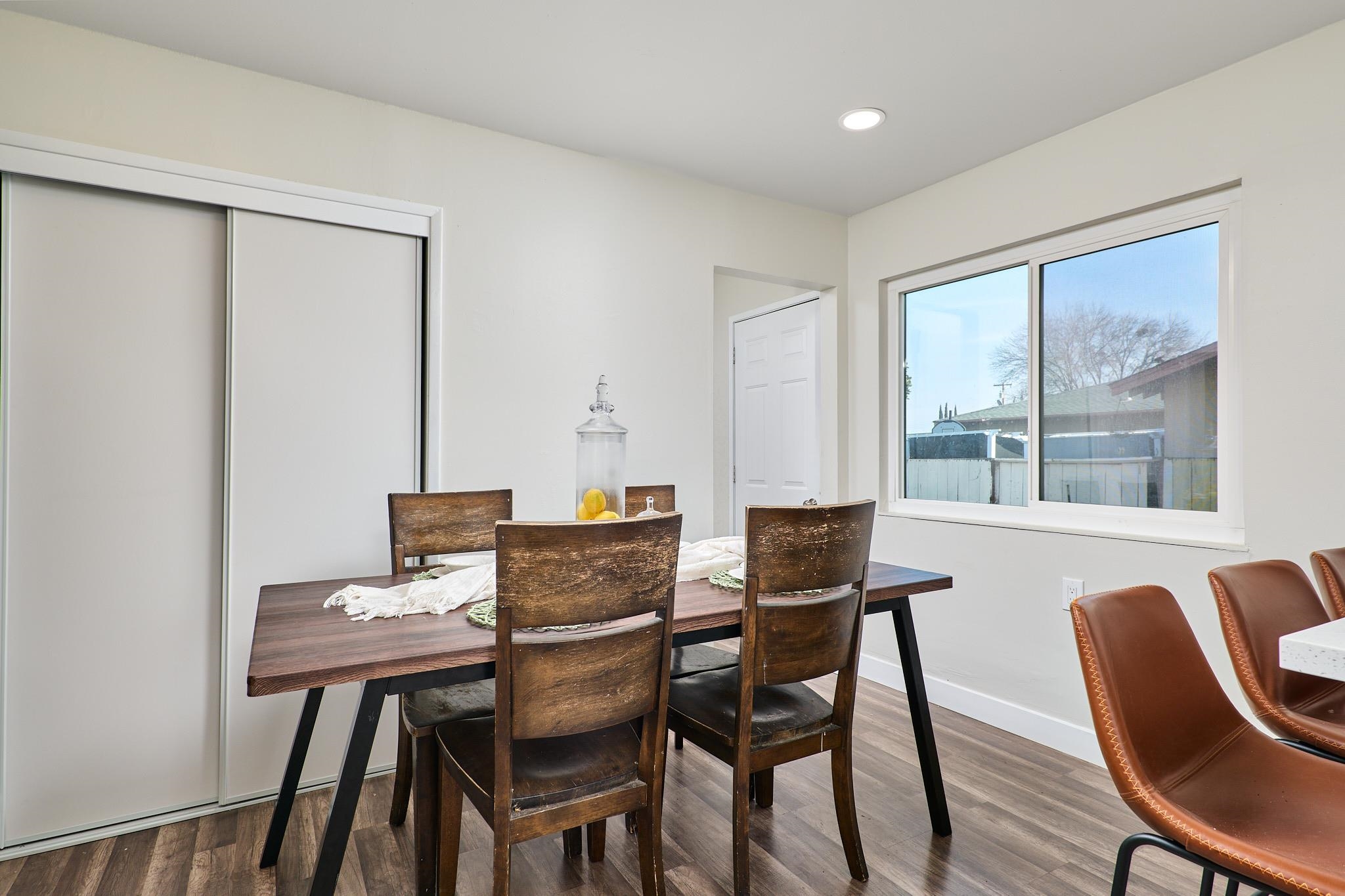 Detail Gallery Image 9 of 27 For 4320 Delta Fair Blvd, Antioch,  CA 94509 - 3 Beds | 1/1 Baths