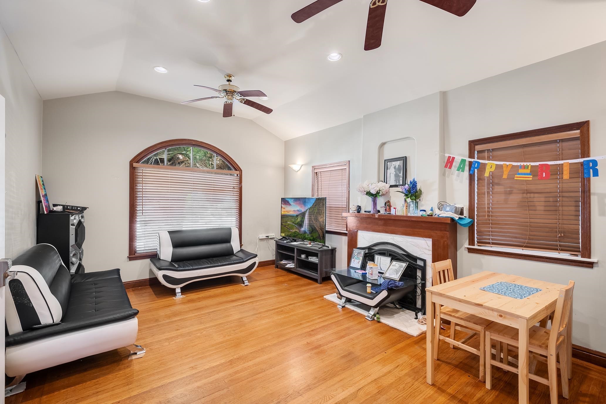 Detail Gallery Image 9 of 12 For 275 Haas Ave, San Leandro,  CA 94577 - 4 Beds | 2 Baths