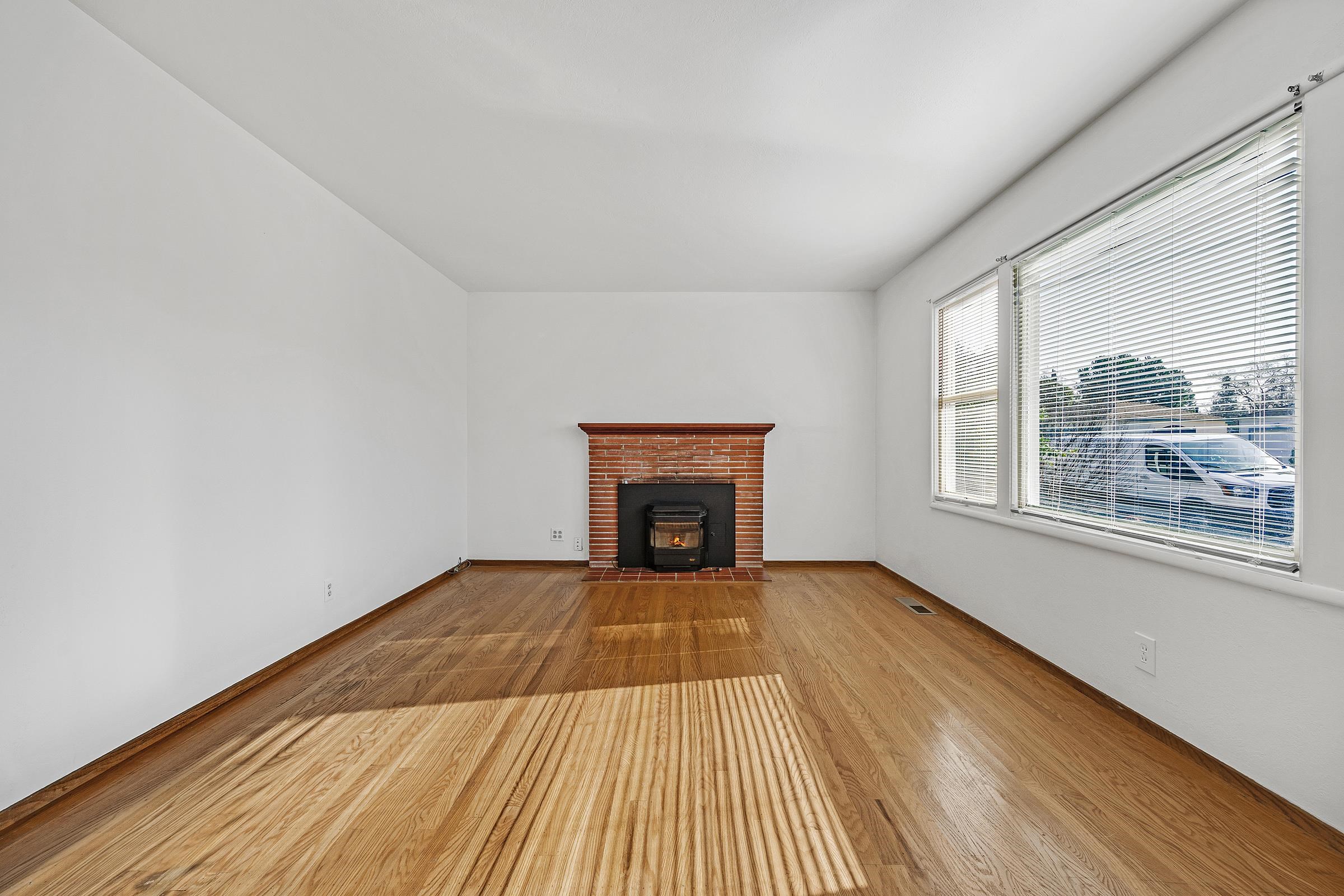 Detail Gallery Image 20 of 60 For 1834 Venice Dr, Concord,  CA 94519 - 3 Beds | 1 Baths