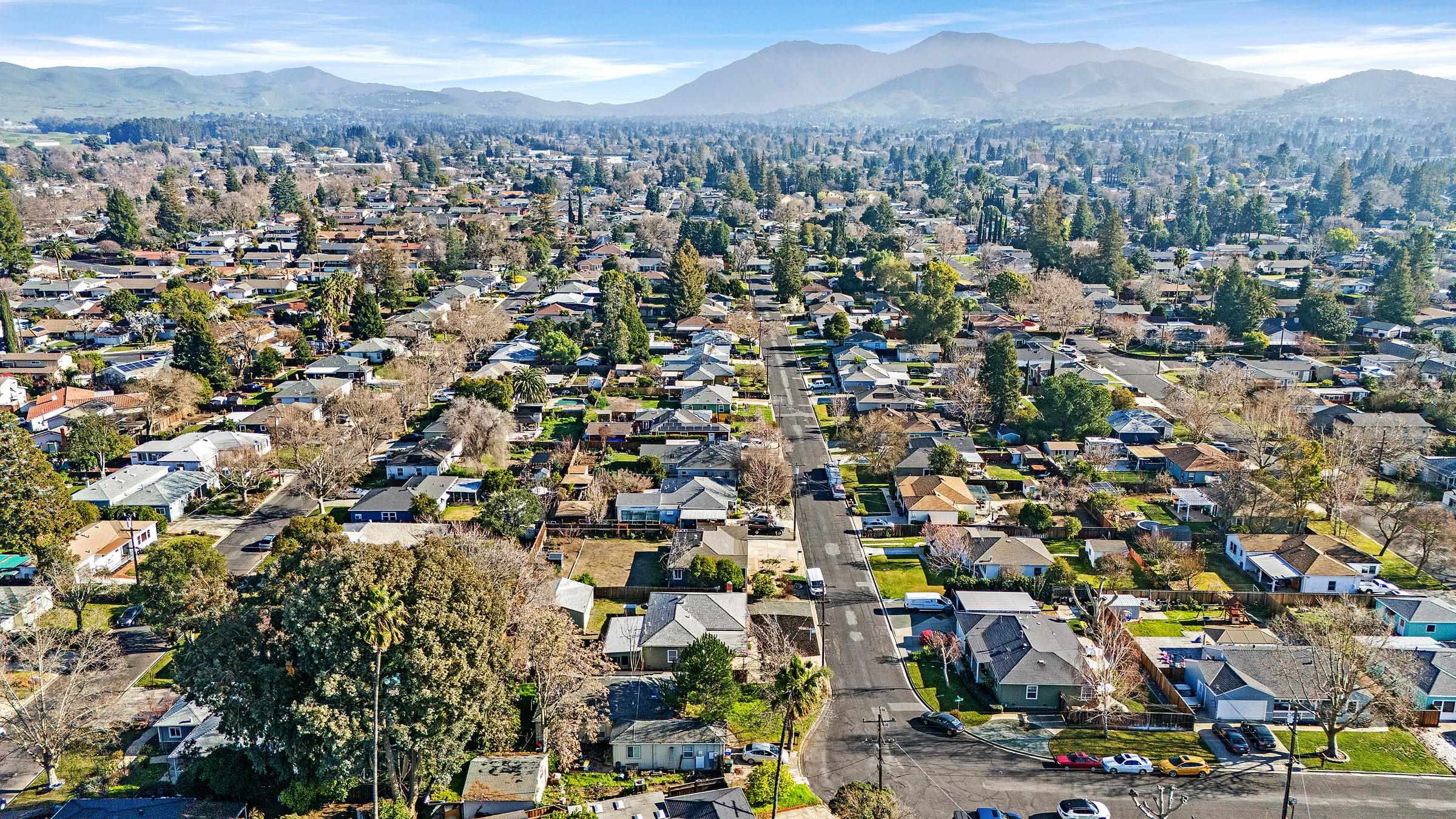 Detail Gallery Image 23 of 60 For 1834 Venice Dr, Concord,  CA 94519 - 3 Beds | 1 Baths