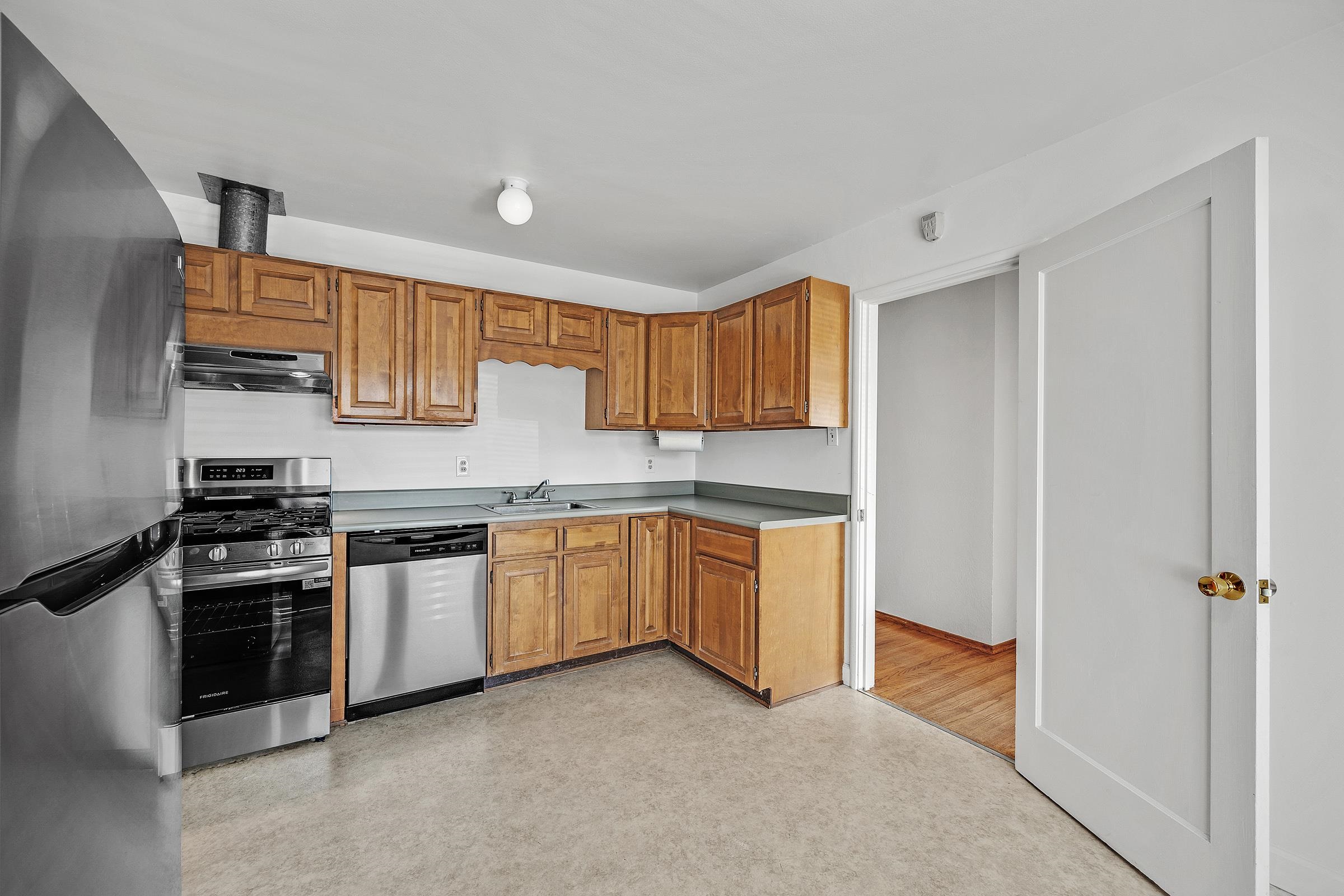 Detail Gallery Image 26 of 60 For 1834 Venice Dr, Concord,  CA 94519 - 3 Beds | 1 Baths