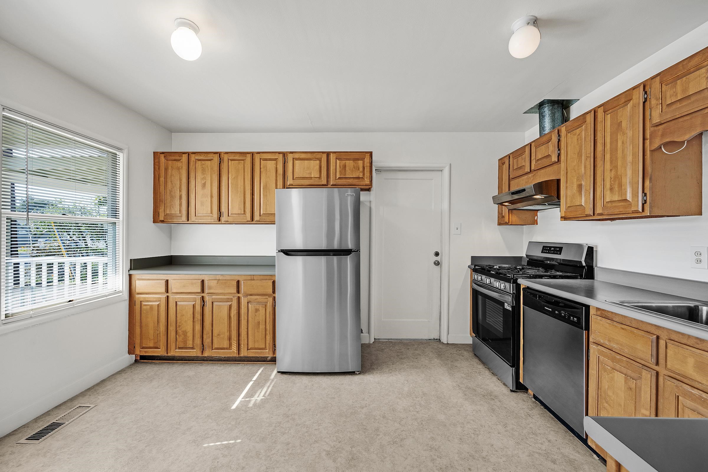 Detail Gallery Image 31 of 60 For 1834 Venice Dr, Concord,  CA 94519 - 3 Beds | 1 Baths