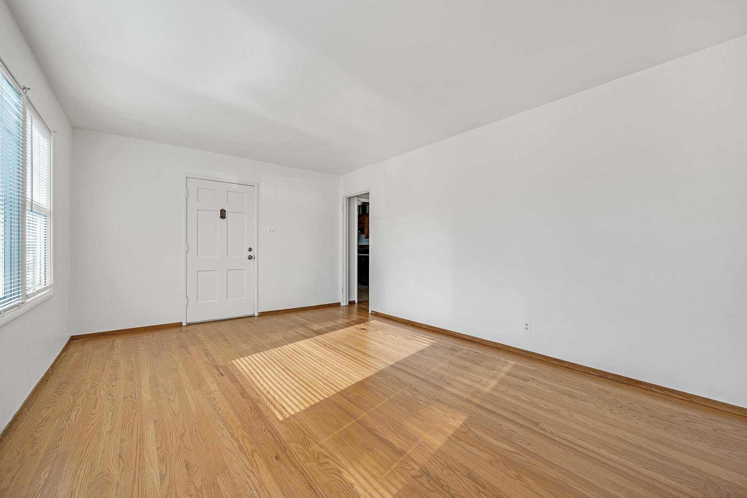 Detail Gallery Image 33 of 60 For 1834 Venice Dr, Concord,  CA 94519 - 3 Beds | 1 Baths