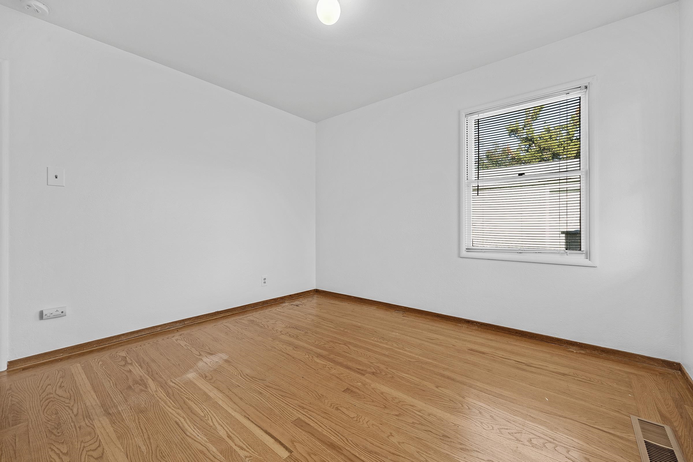 Detail Gallery Image 39 of 60 For 1834 Venice Dr, Concord,  CA 94519 - 3 Beds | 1 Baths