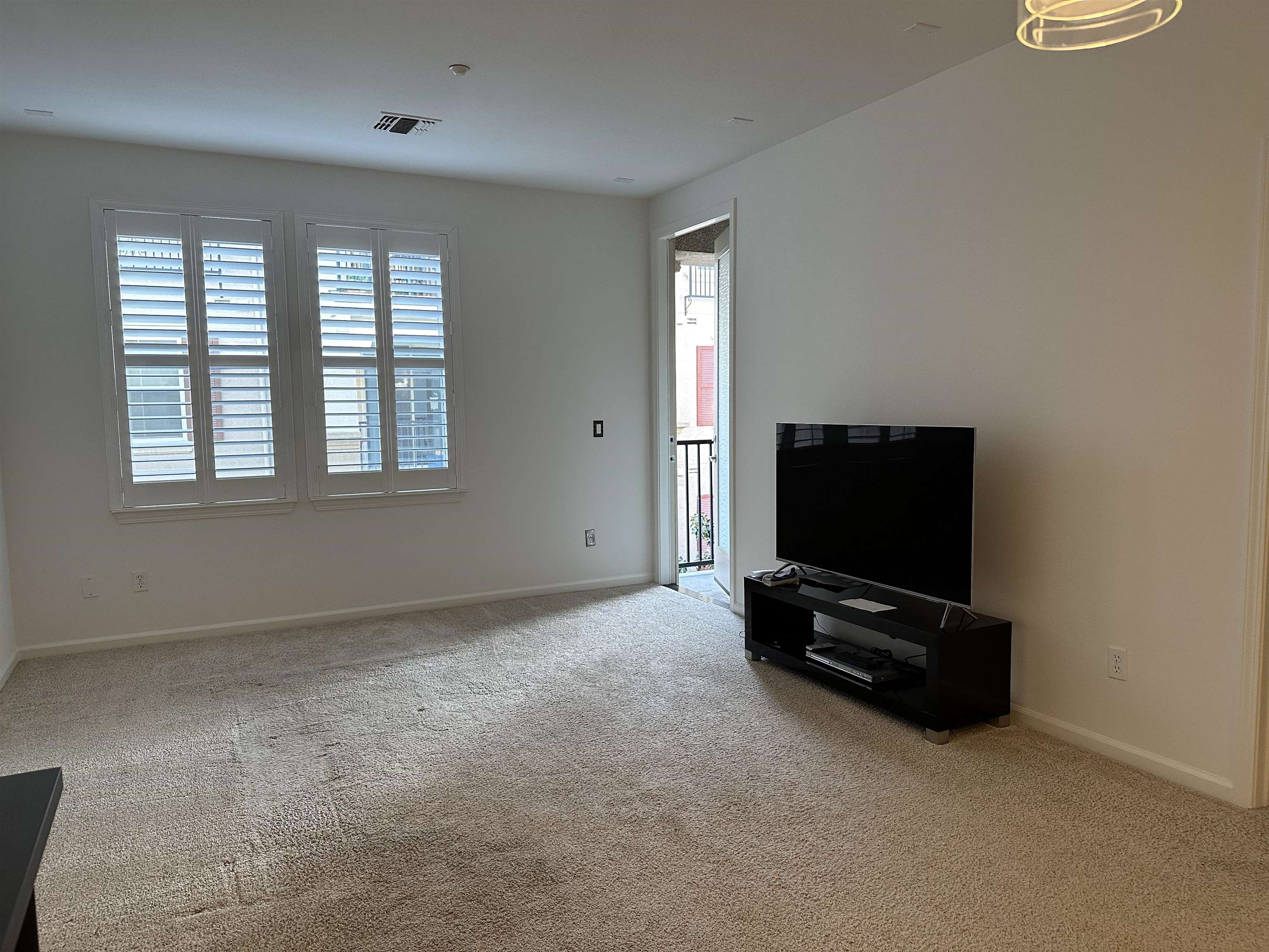 Detail Gallery Image 11 of 18 For 3420 Finnian Way #328,  Dublin,  CA 94568 - 1 Beds | 1 Baths