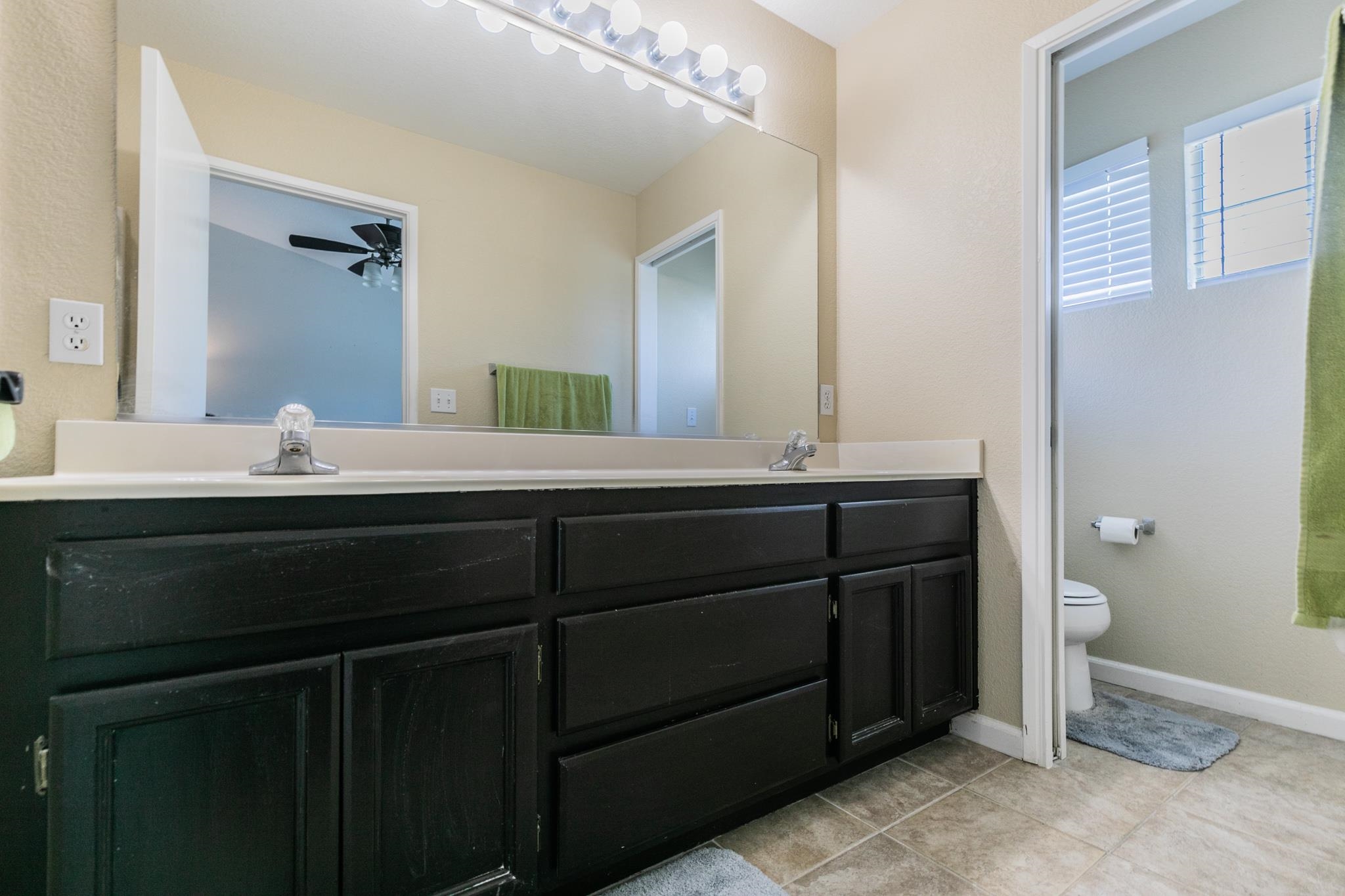 Detail Gallery Image 20 of 32 For 690 Woodard Way, Dixon,  CA 95620 - 4 Beds | 3 Baths