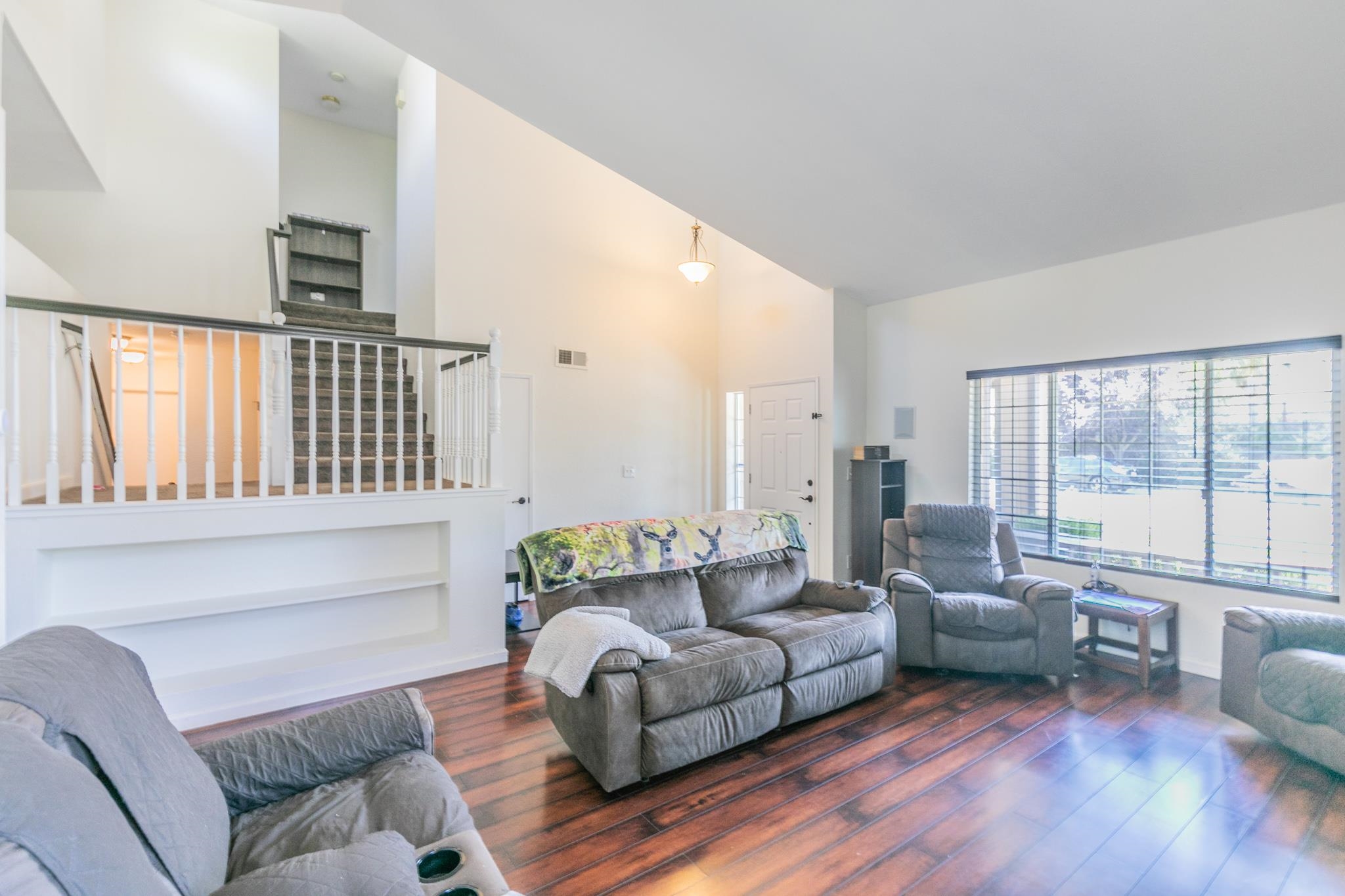 Detail Gallery Image 30 of 32 For 690 Woodard Way, Dixon,  CA 95620 - 4 Beds | 3 Baths