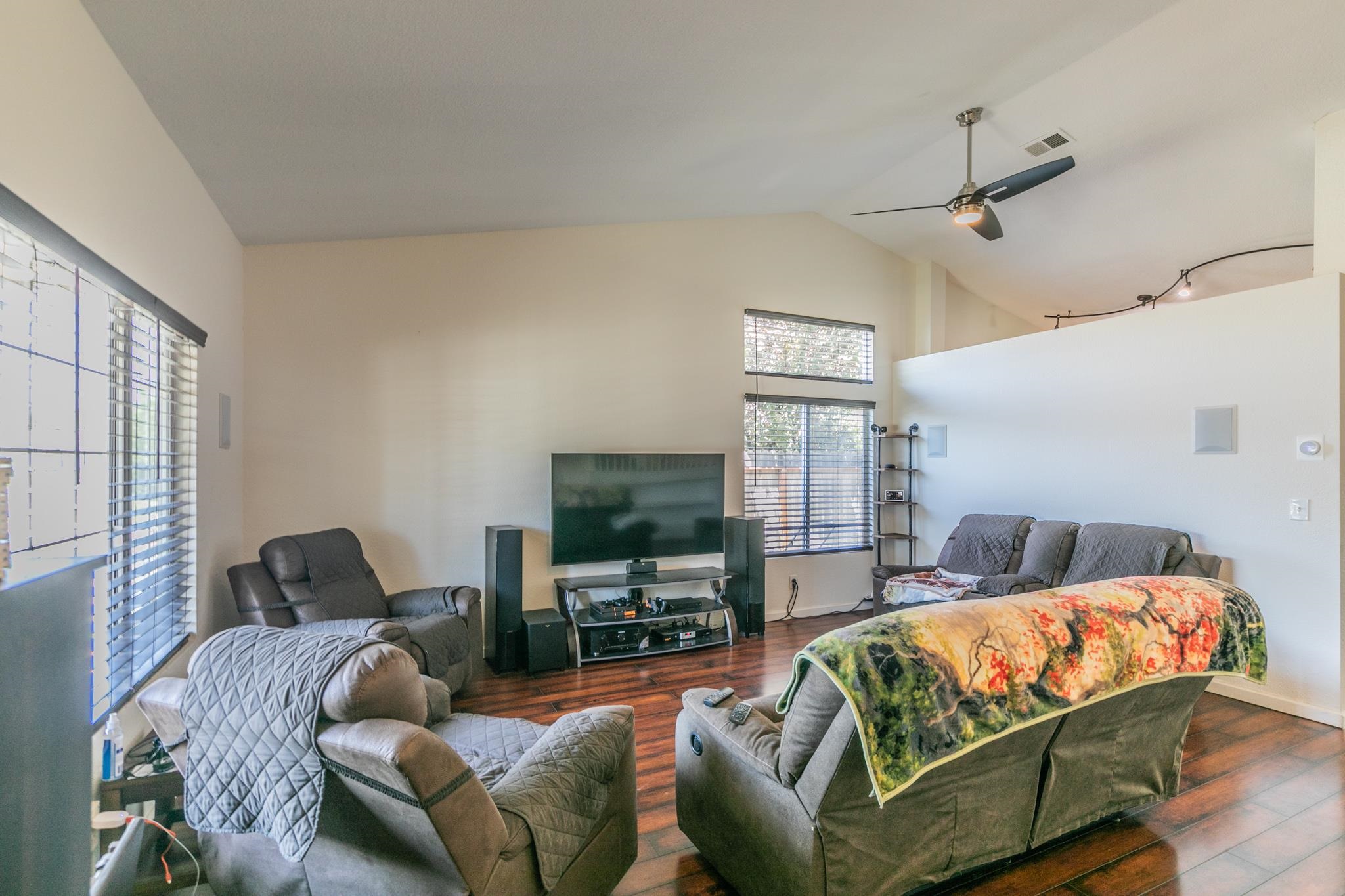 Detail Gallery Image 31 of 32 For 690 Woodard Way, Dixon,  CA 95620 - 4 Beds | 3 Baths