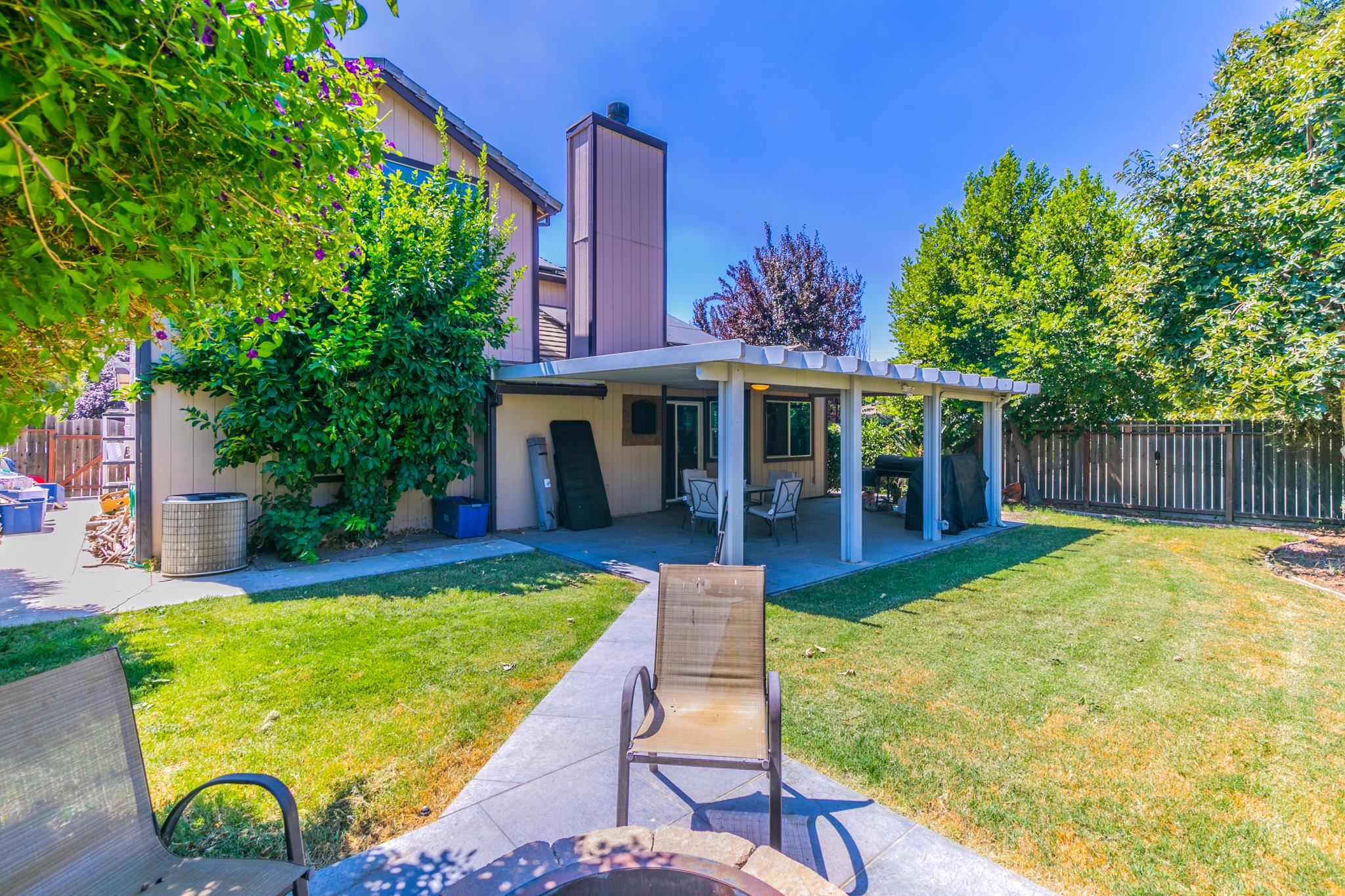 Detail Gallery Image 6 of 32 For 690 Woodard Way, Dixon,  CA 95620 - 4 Beds | 3 Baths