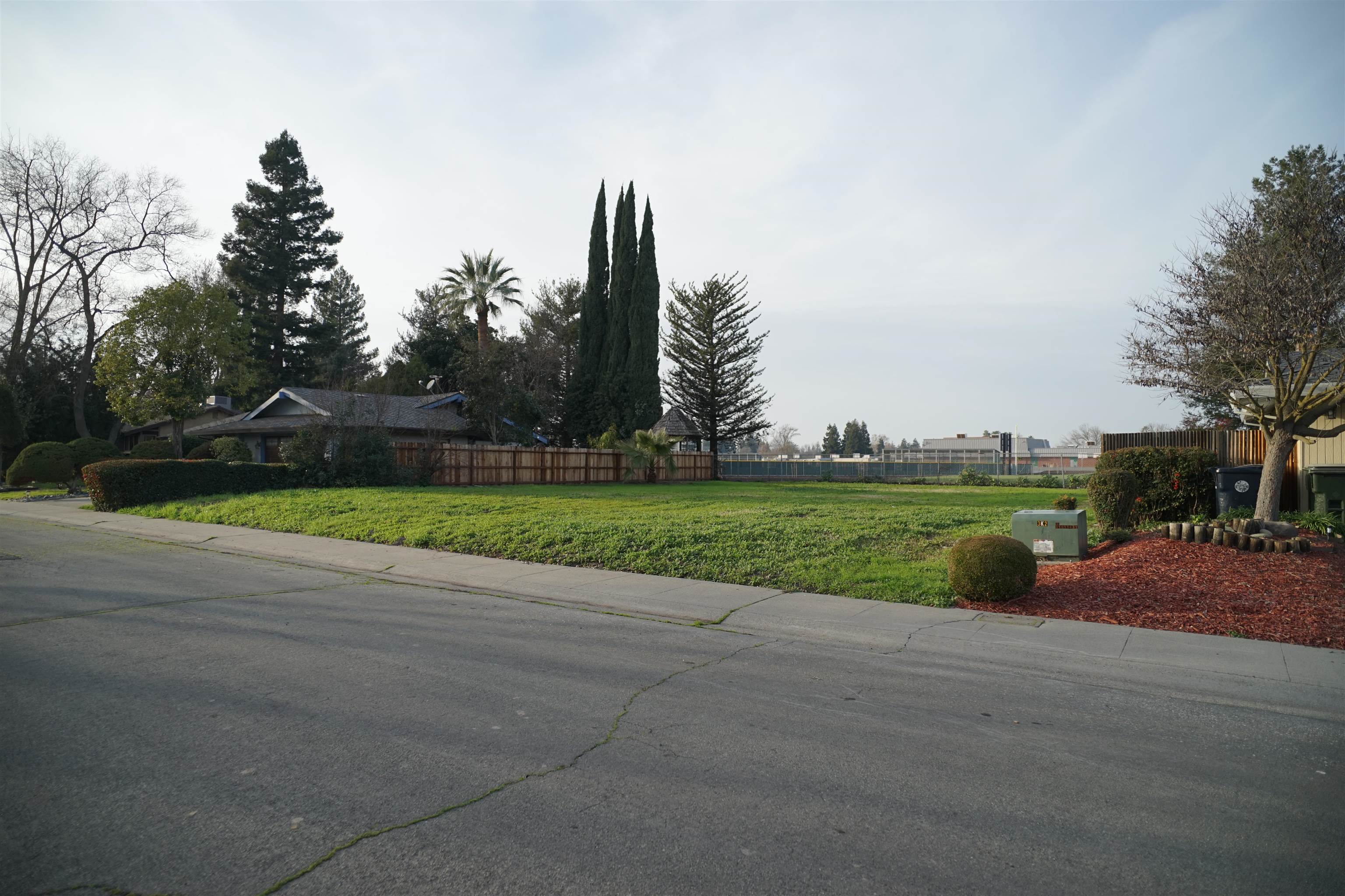 Detail Gallery Image 9 of 10 For 763 Westlite Cir, Sacramento,  CA 95831 - – Beds | – Baths