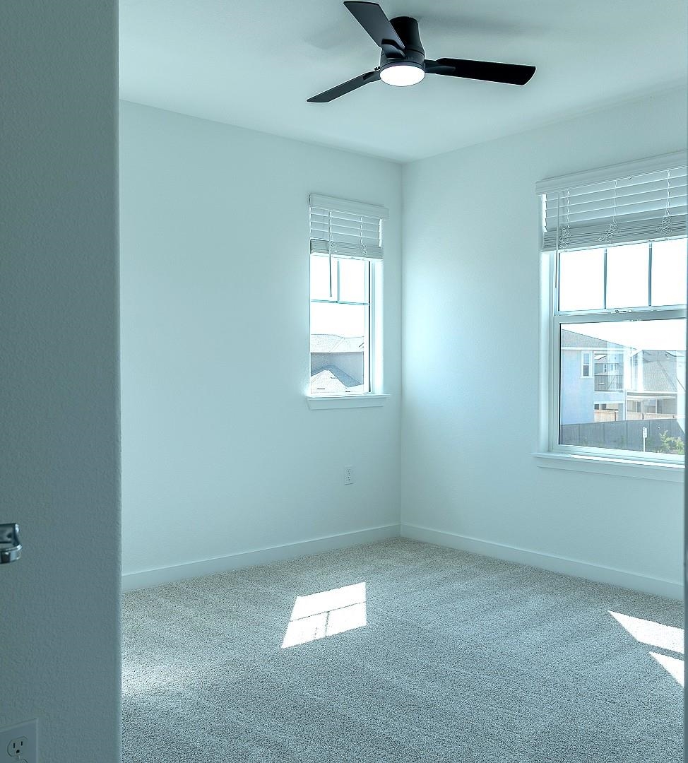 Detail Gallery Image 2 of 44 For 3596 Kona Kai Way, Sacramento,  CA 95835 - 5 Beds | 3 Baths