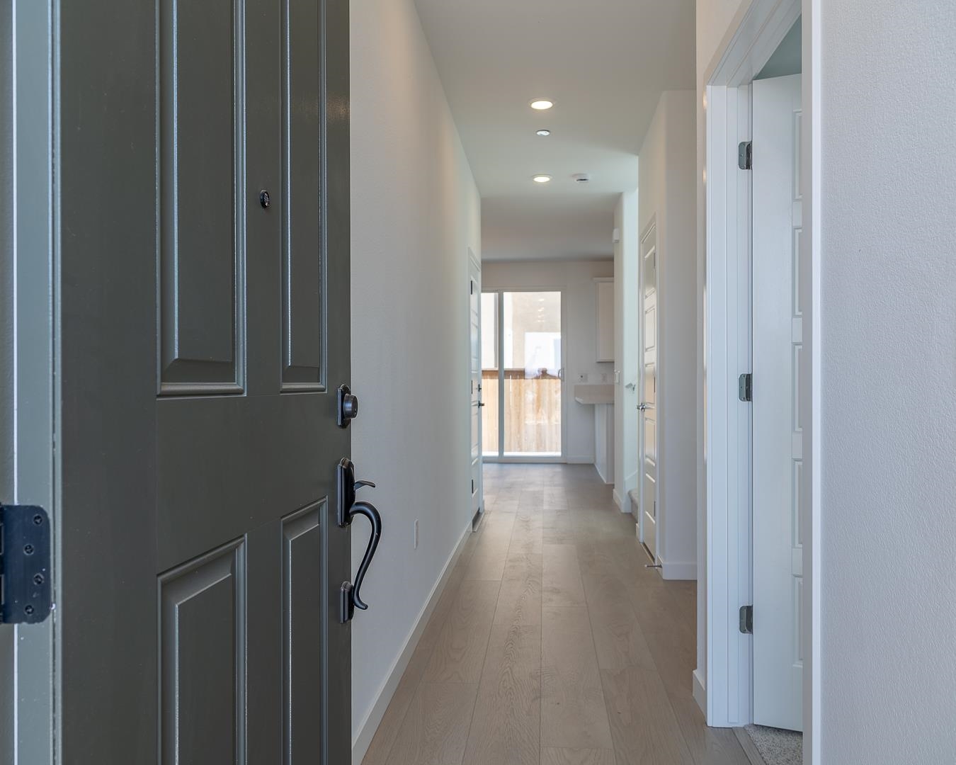 Detail Gallery Image 23 of 44 For 3596 Kona Kai Way, Sacramento,  CA 95835 - 5 Beds | 3 Baths