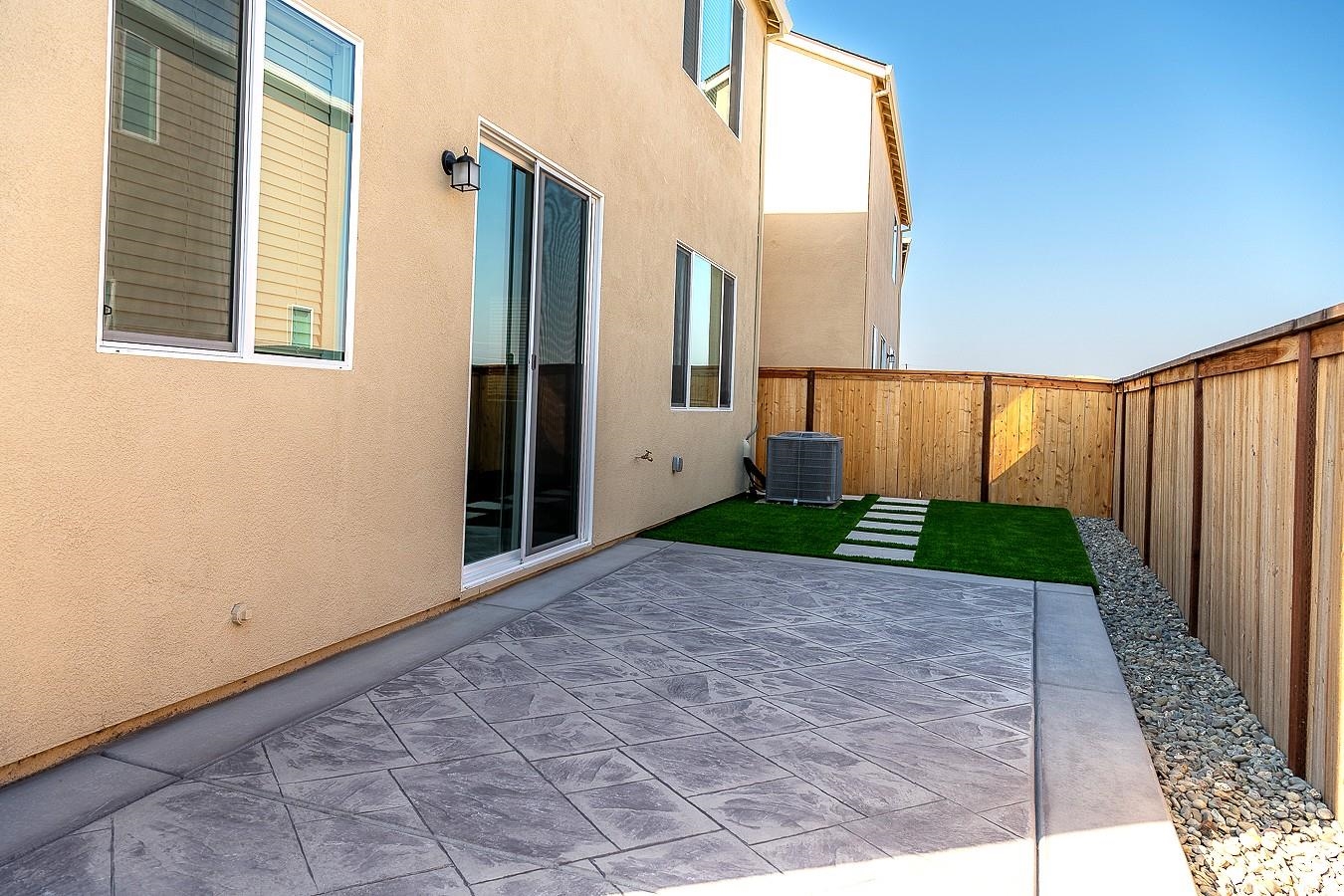 Detail Gallery Image 4 of 44 For 3596 Kona Kai Way, Sacramento,  CA 95835 - 5 Beds | 3 Baths