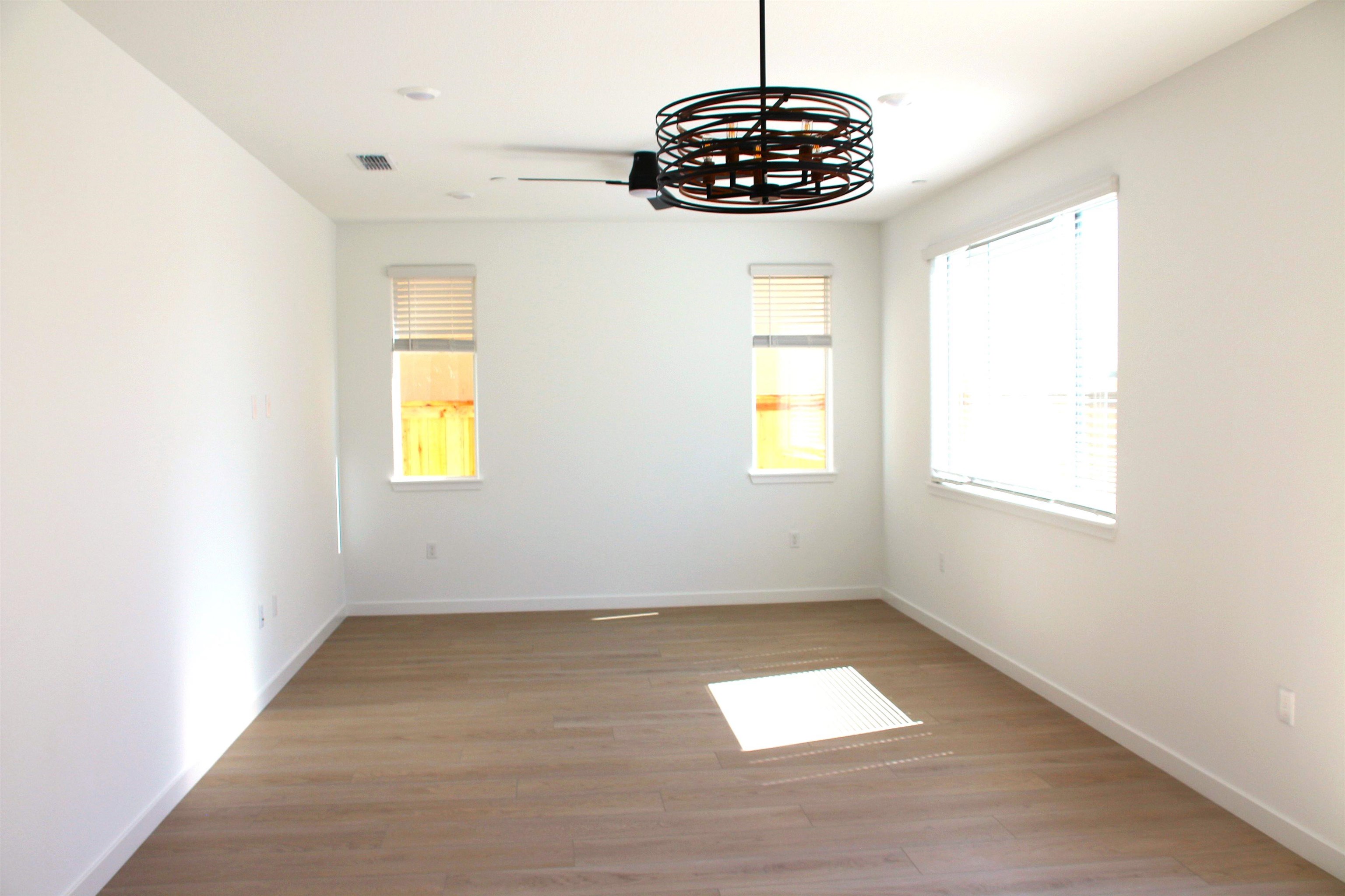 Detail Gallery Image 29 of 44 For 3596 Kona Kai Way, Sacramento,  CA 95835 - 5 Beds | 3 Baths