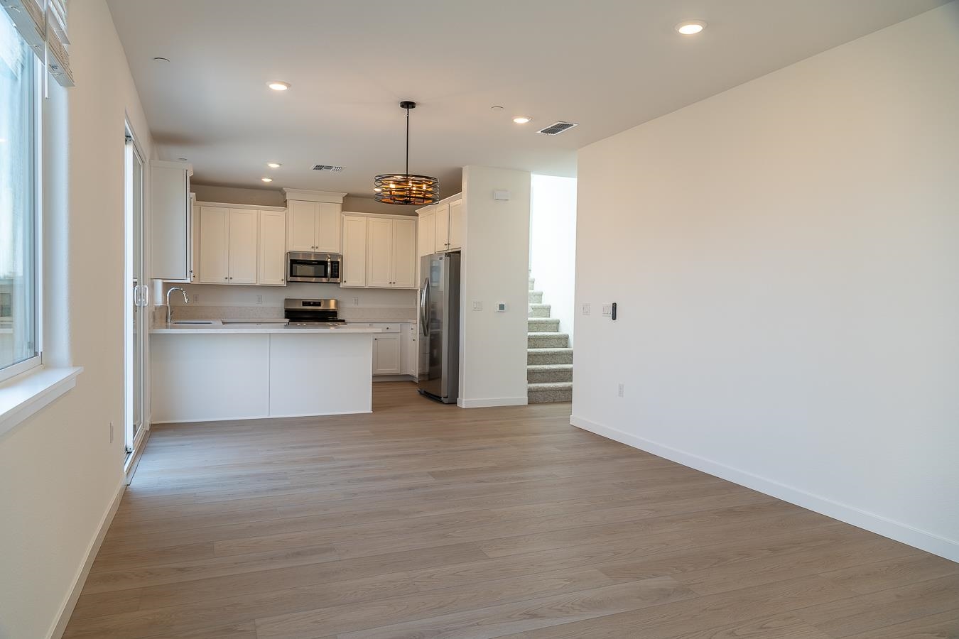 Detail Gallery Image 32 of 44 For 3596 Kona Kai Way, Sacramento,  CA 95835 - 5 Beds | 3 Baths