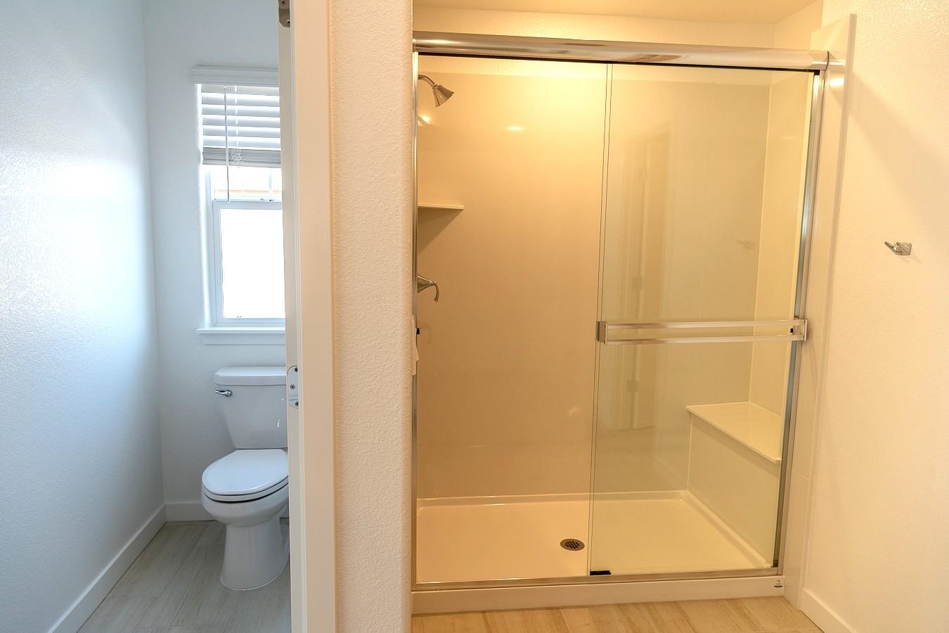 Detail Gallery Image 9 of 44 For 3596 Kona Kai Way, Sacramento,  CA 95835 - 5 Beds | 3 Baths