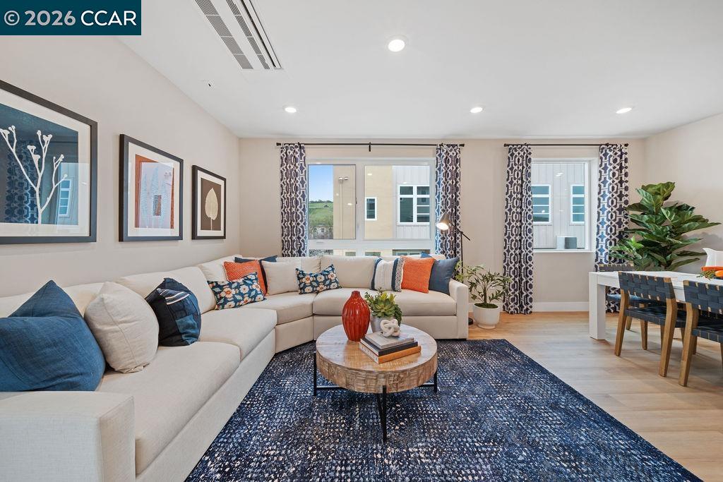 Photo #3: 41122690 Listing: Photo #3