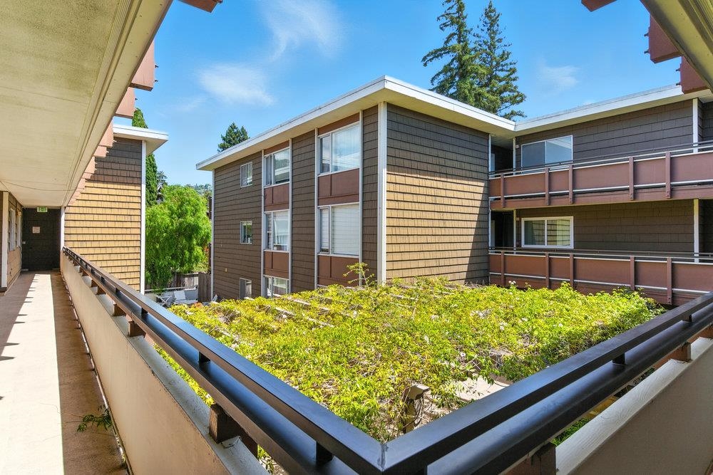 Detail Gallery Image 20 of 33 For 2601 College Ave #203,  Berkeley,  CA 94704 - 2 Beds | 1 Baths