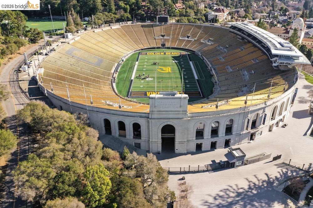 Detail Gallery Image 30 of 33 For 2601 College Ave #203,  Berkeley,  CA 94704 - 2 Beds | 1 Baths