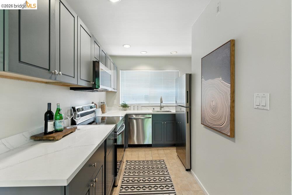 Detail Gallery Image 32 of 33 For 2601 College Ave #203,  Berkeley,  CA 94704 - 2 Beds | 1 Baths