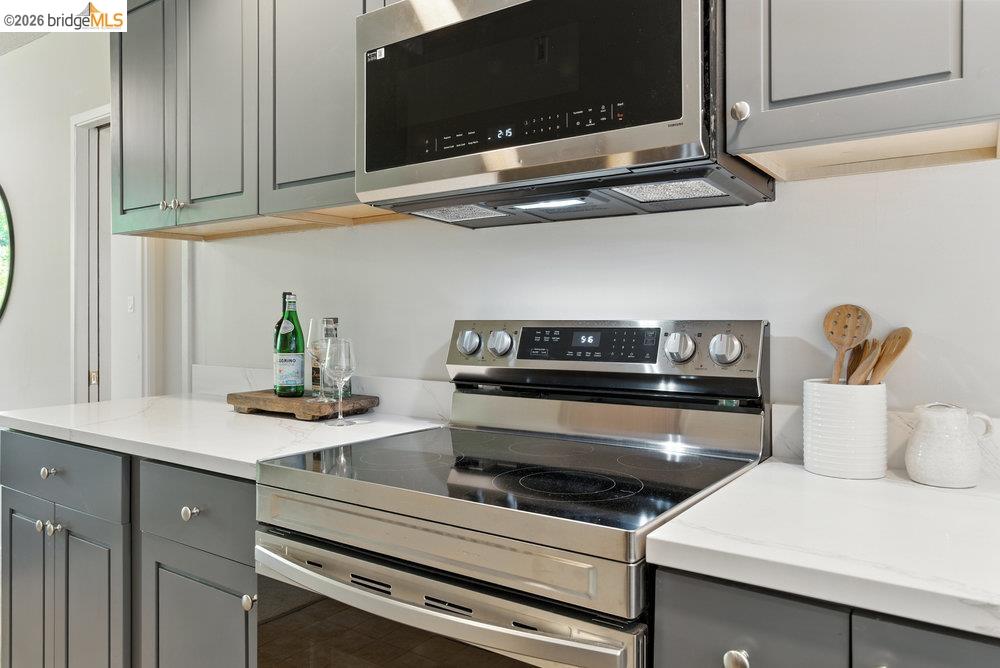 Detail Gallery Image 9 of 33 For 2601 College Ave #203,  Berkeley,  CA 94704 - 2 Beds | 1 Baths