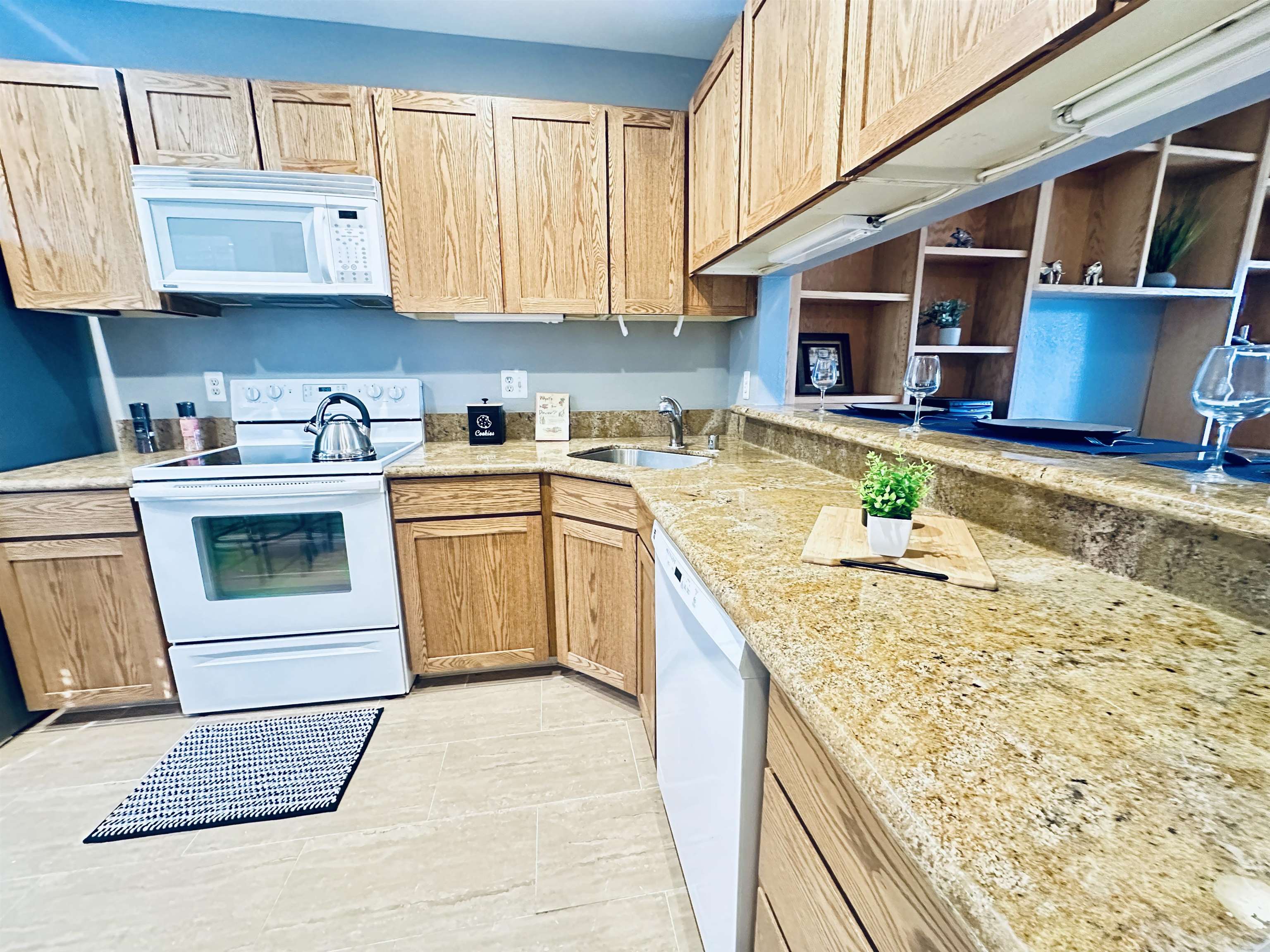 Detail Gallery Image 6 of 23 For 320 N Villa Way, Walnut Creek,  CA 94595 - 2 Beds | 2 Baths