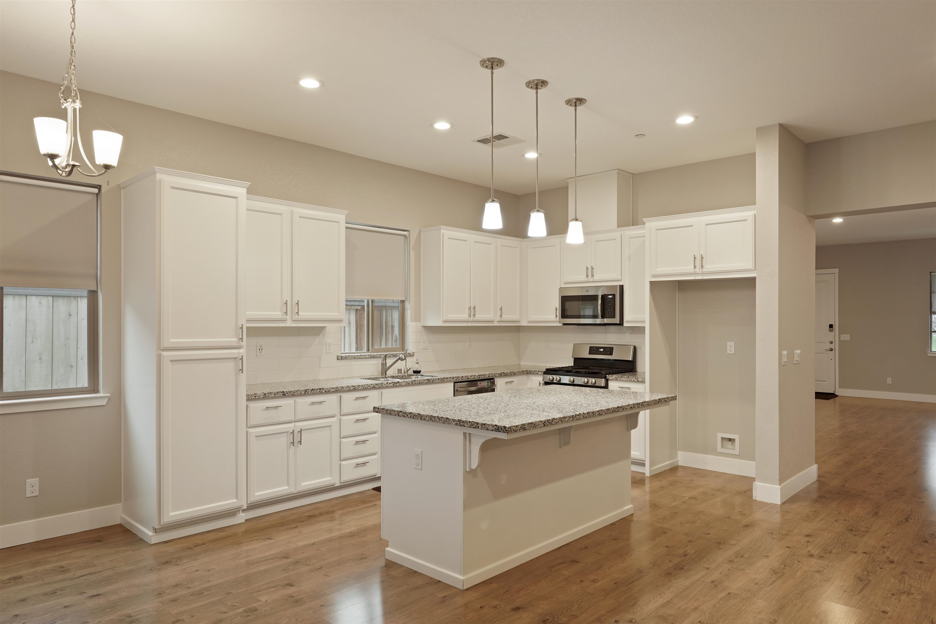 Detail Gallery Image 14 of 39 For 563 Bascule Dr, Oakdale,  CA 95361 - 4 Beds | 3 Baths