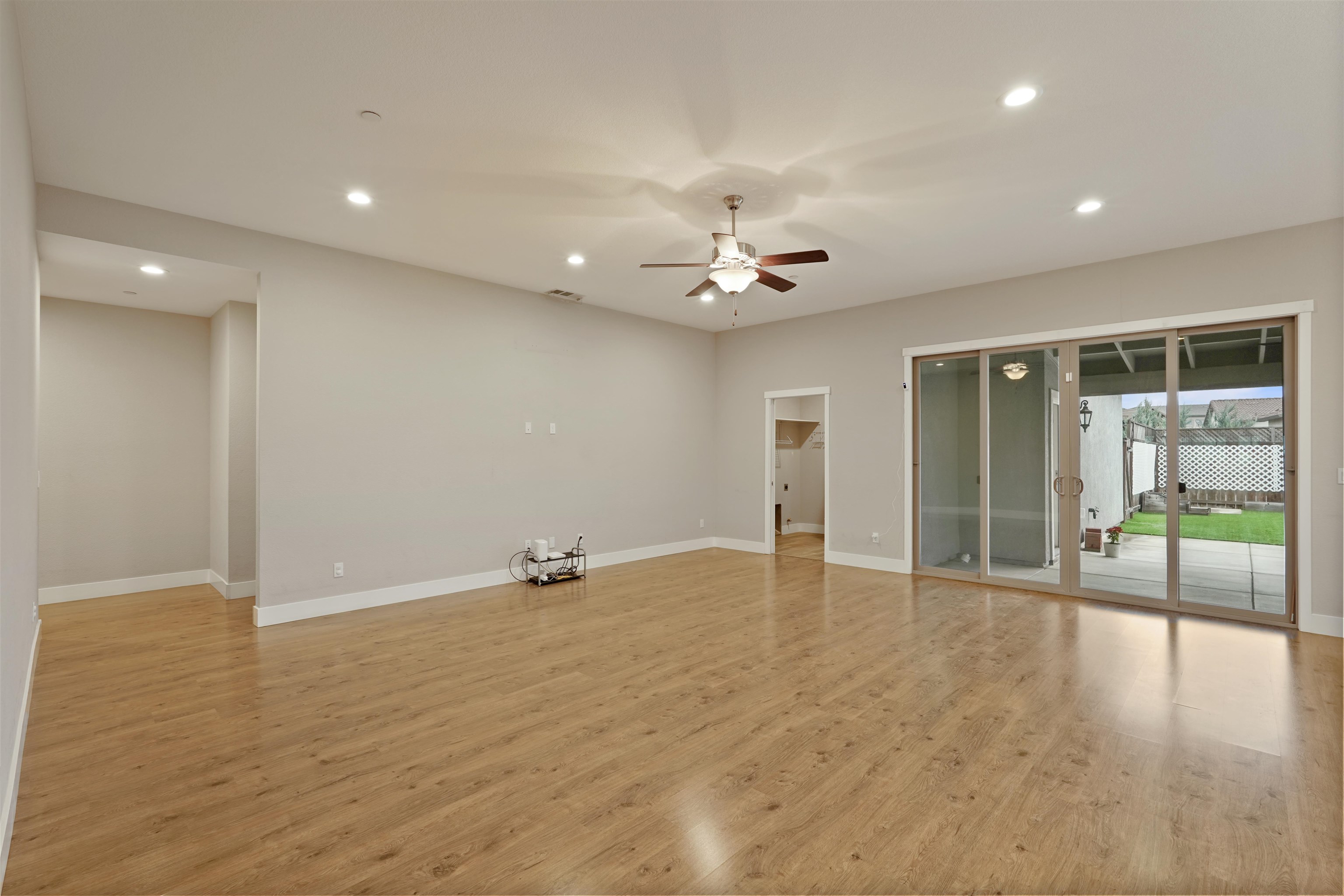 Detail Gallery Image 17 of 39 For 563 Bascule Dr, Oakdale,  CA 95361 - 4 Beds | 3 Baths