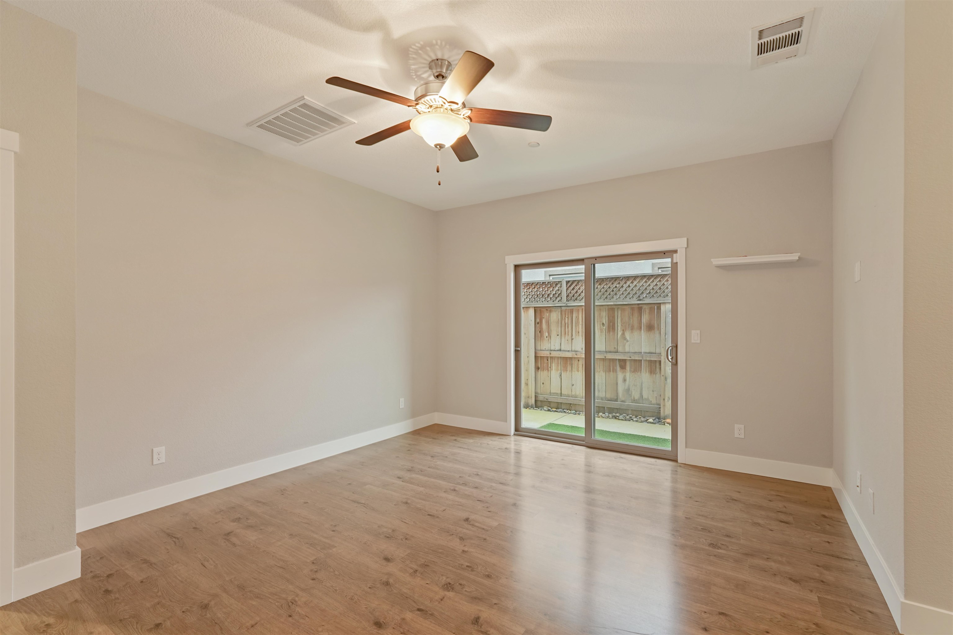 Detail Gallery Image 22 of 39 For 563 Bascule Dr, Oakdale,  CA 95361 - 4 Beds | 3 Baths