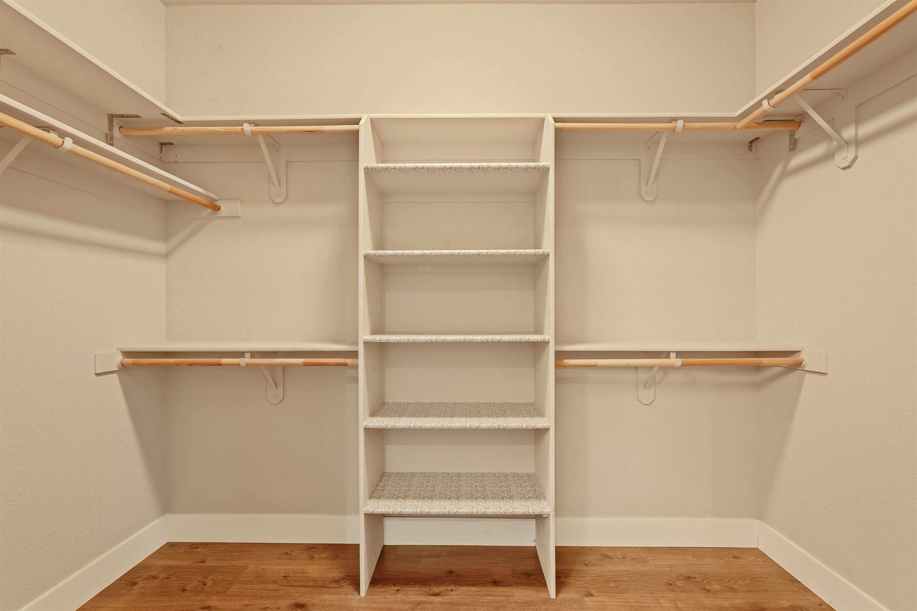 Detail Gallery Image 32 of 39 For 563 Bascule Dr, Oakdale,  CA 95361 - 4 Beds | 3 Baths