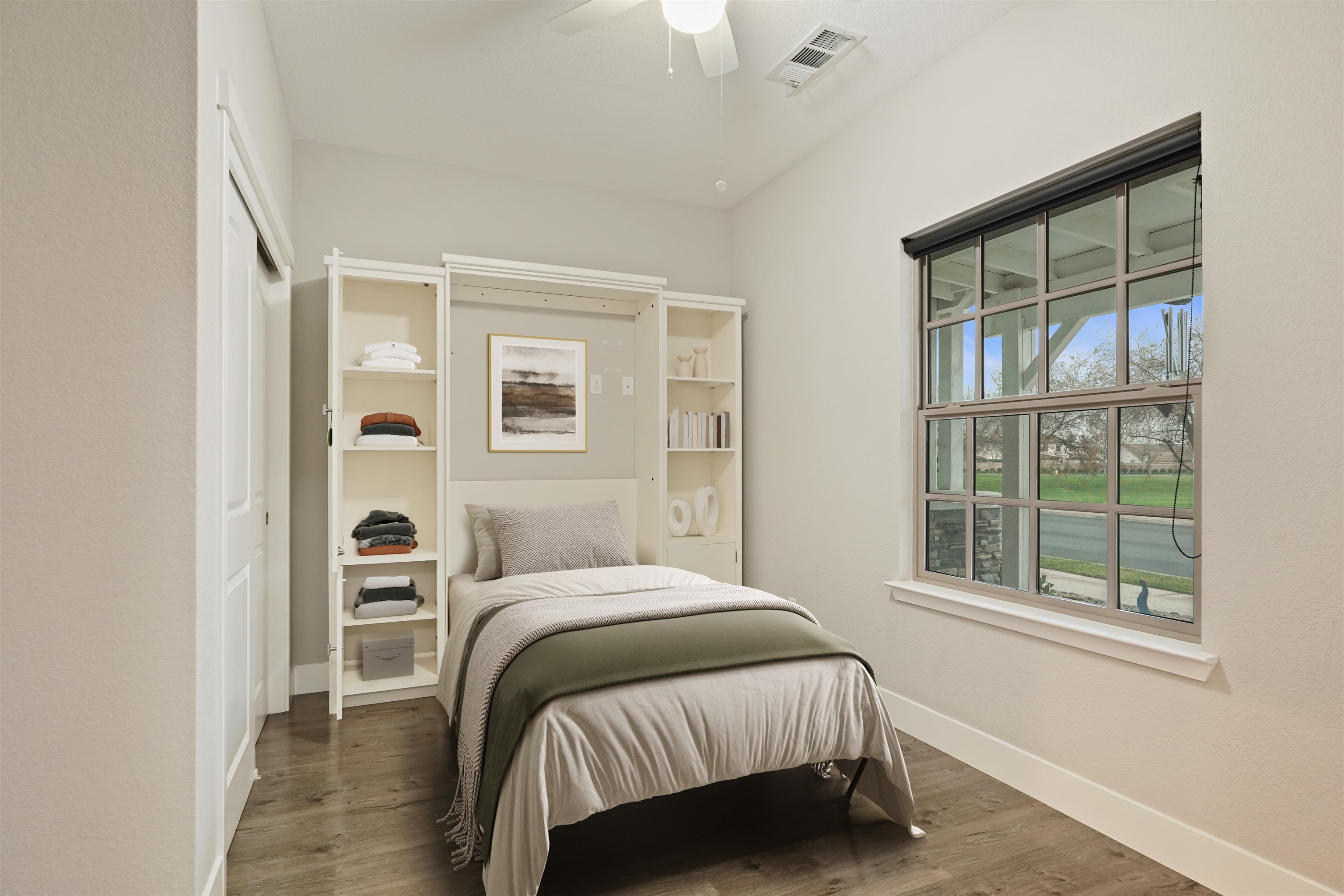 Detail Gallery Image 10 of 39 For 563 Bascule Dr, Oakdale,  CA 95361 - 4 Beds | 3 Baths