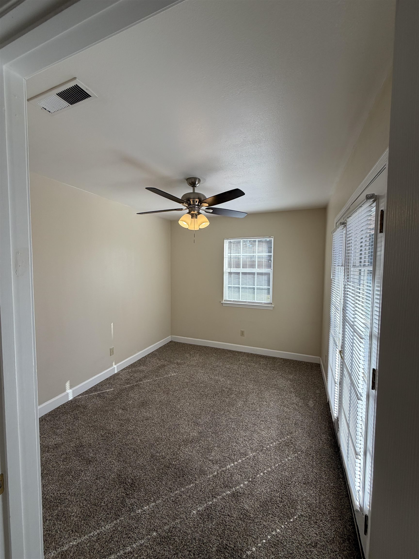 Detail Gallery Image 33 of 44 For 451 Palisades Dr, Chico,  CA 95928 - 4 Beds | 2 Baths