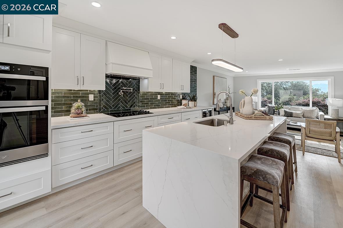 Photo #3: 41122697 Listing: Photo #3