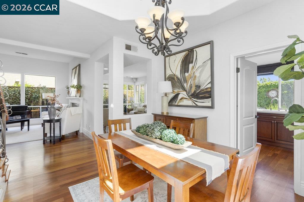 Detail Gallery Image 10 of 34 For 1086 Vista Pointe Cir, San Ramon,  CA 94582 - 4 Beds | 3 Baths