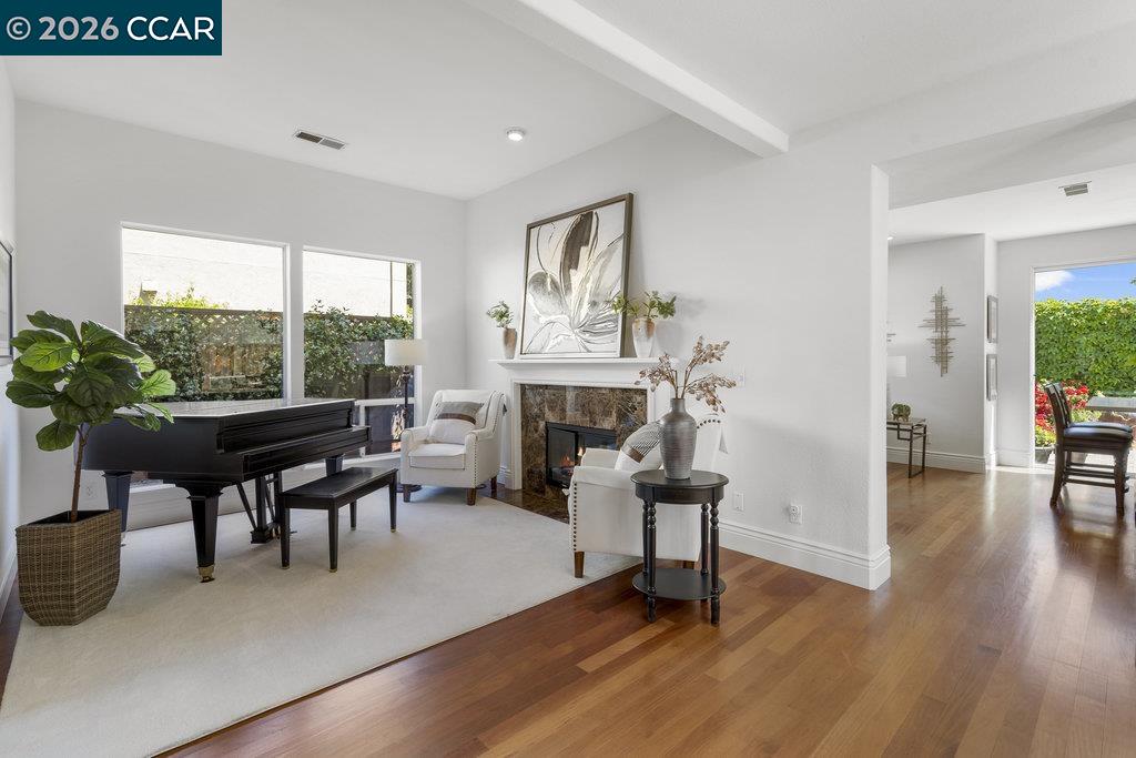 Detail Gallery Image 4 of 34 For 1086 Vista Pointe Cir, San Ramon,  CA 94582 - 4 Beds | 3 Baths