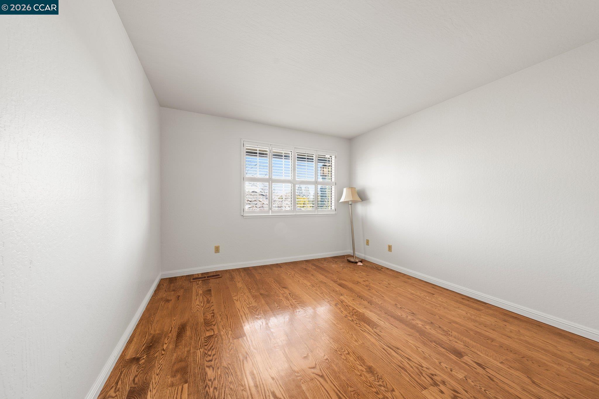 Detail Gallery Image 12 of 28 For 20 Elton Court, Pleasant Hill,  CA 94523 - 4 Beds | 2/1 Baths