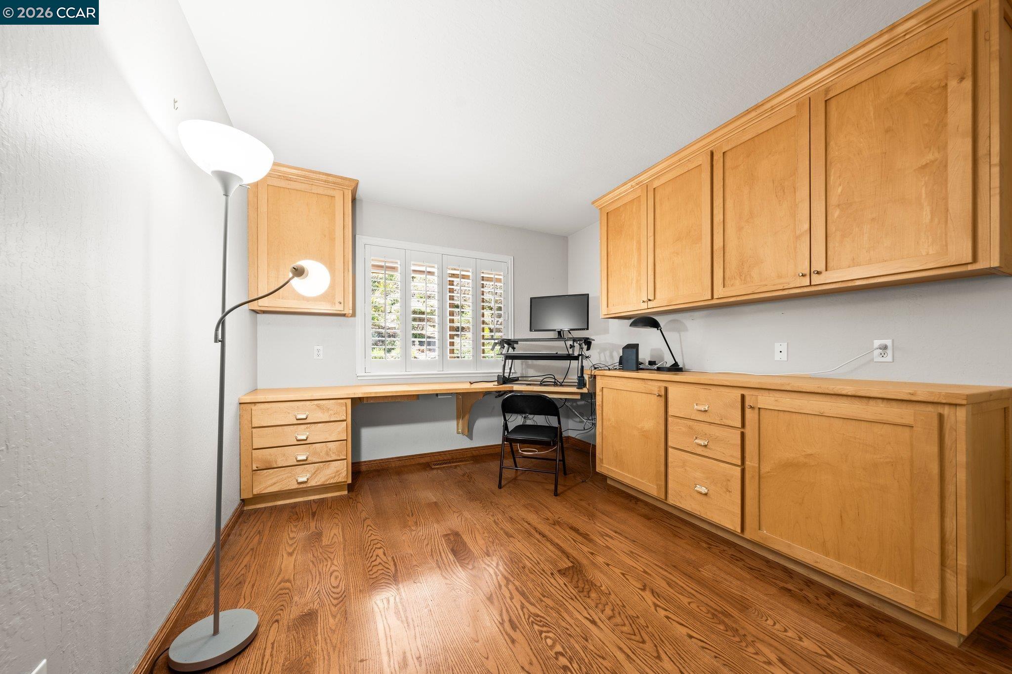 Detail Gallery Image 16 of 28 For 20 Elton Court, Pleasant Hill,  CA 94523 - 4 Beds | 2/1 Baths